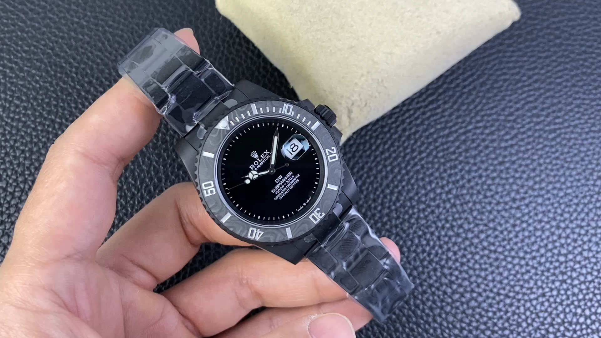 Rolex Submariner DIW Edition Parakeet Carbon Fiber Bezel 116610LB Black Dial