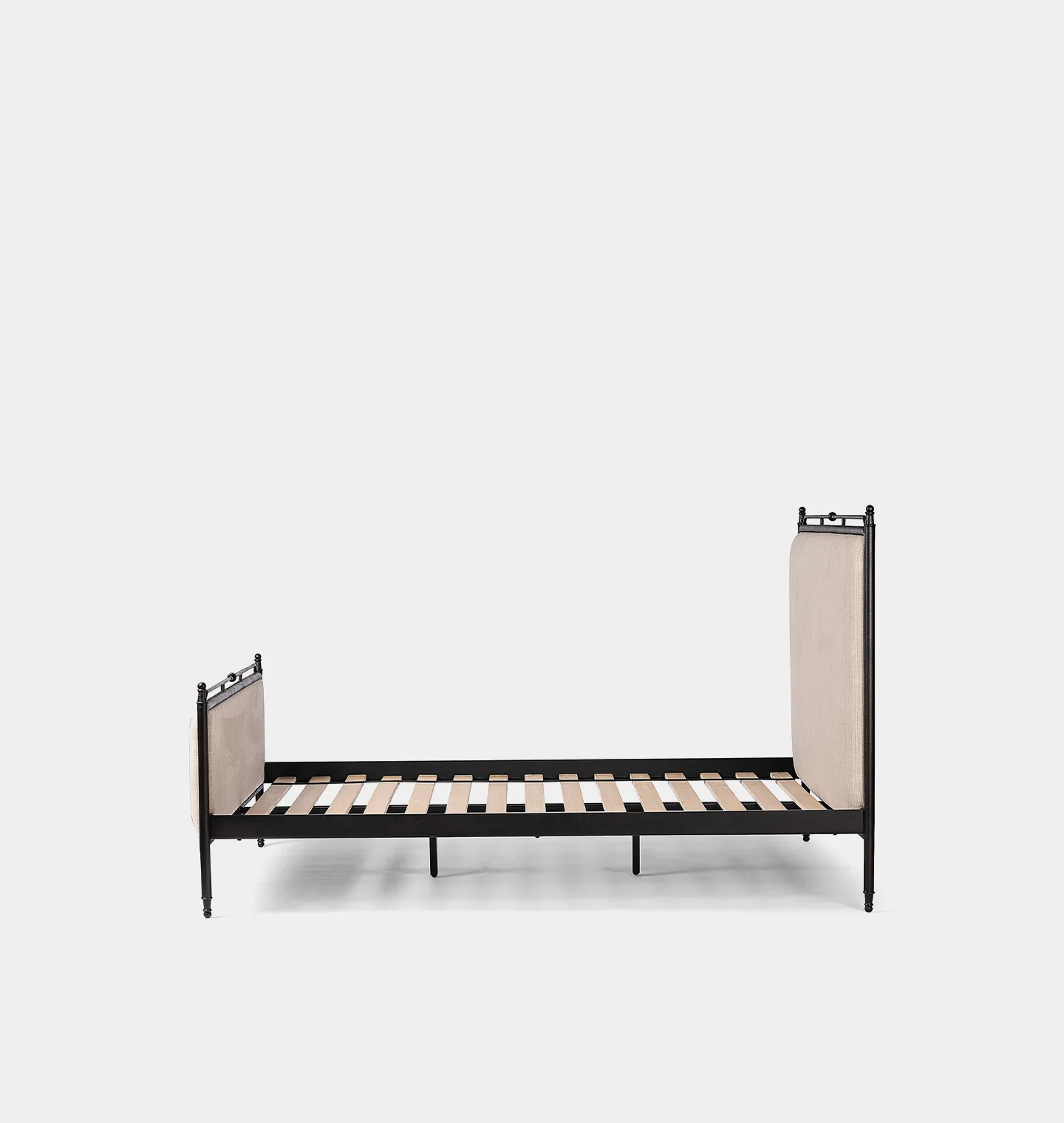 Leyla Bed