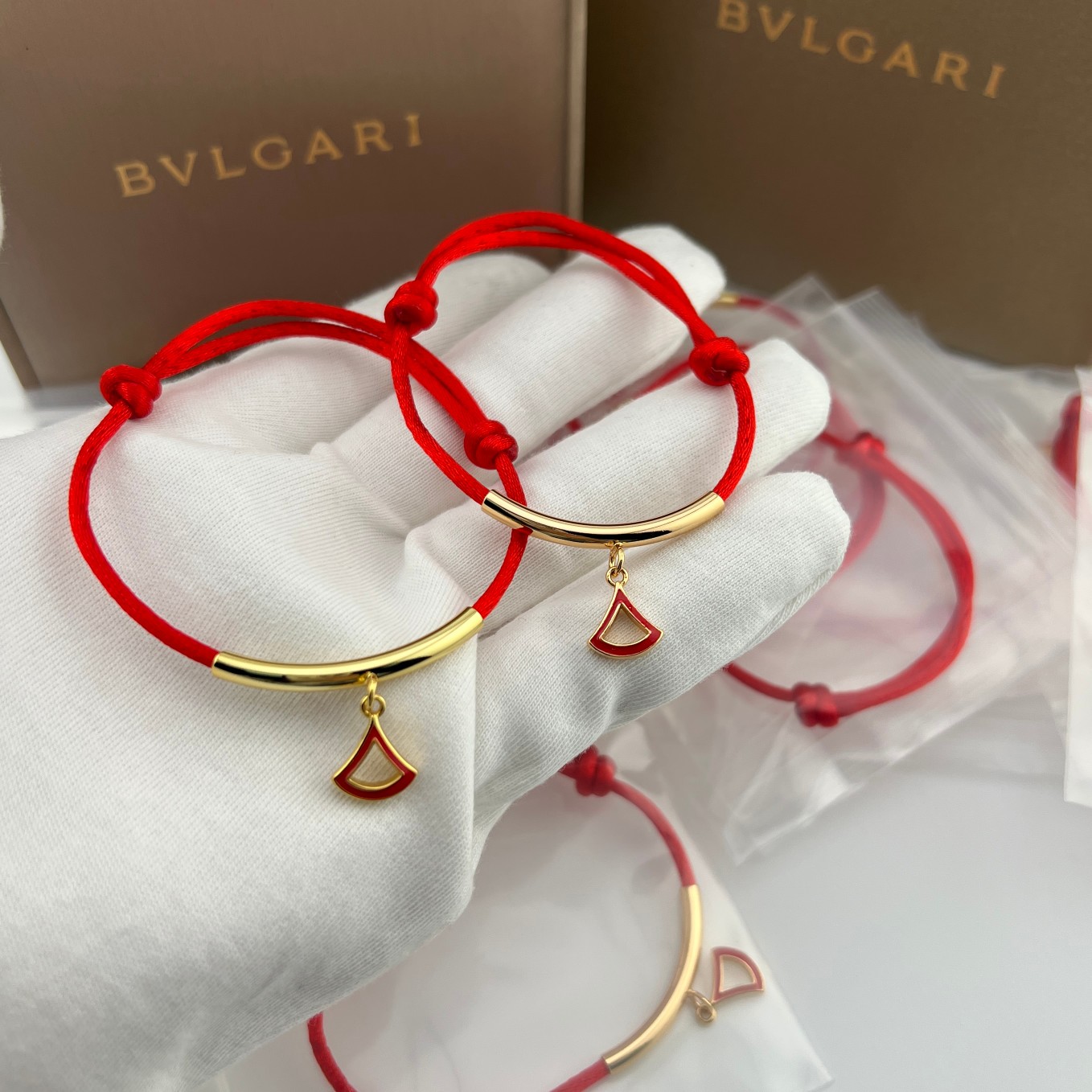 Enamel Fan-Shaped Red Cord Bracelet - Artisantouchss