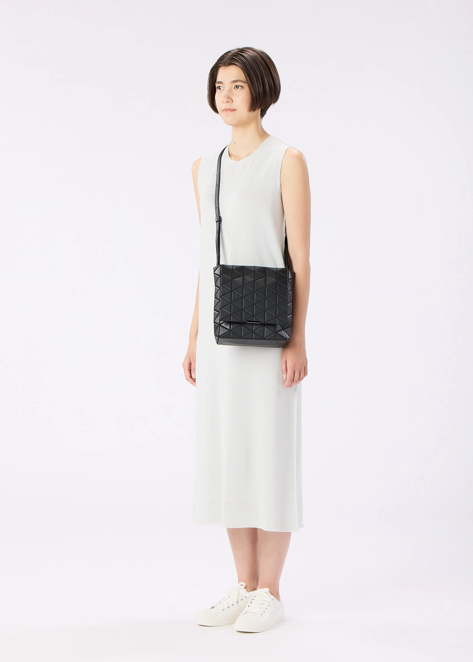 FLAP SHOULDER BAG