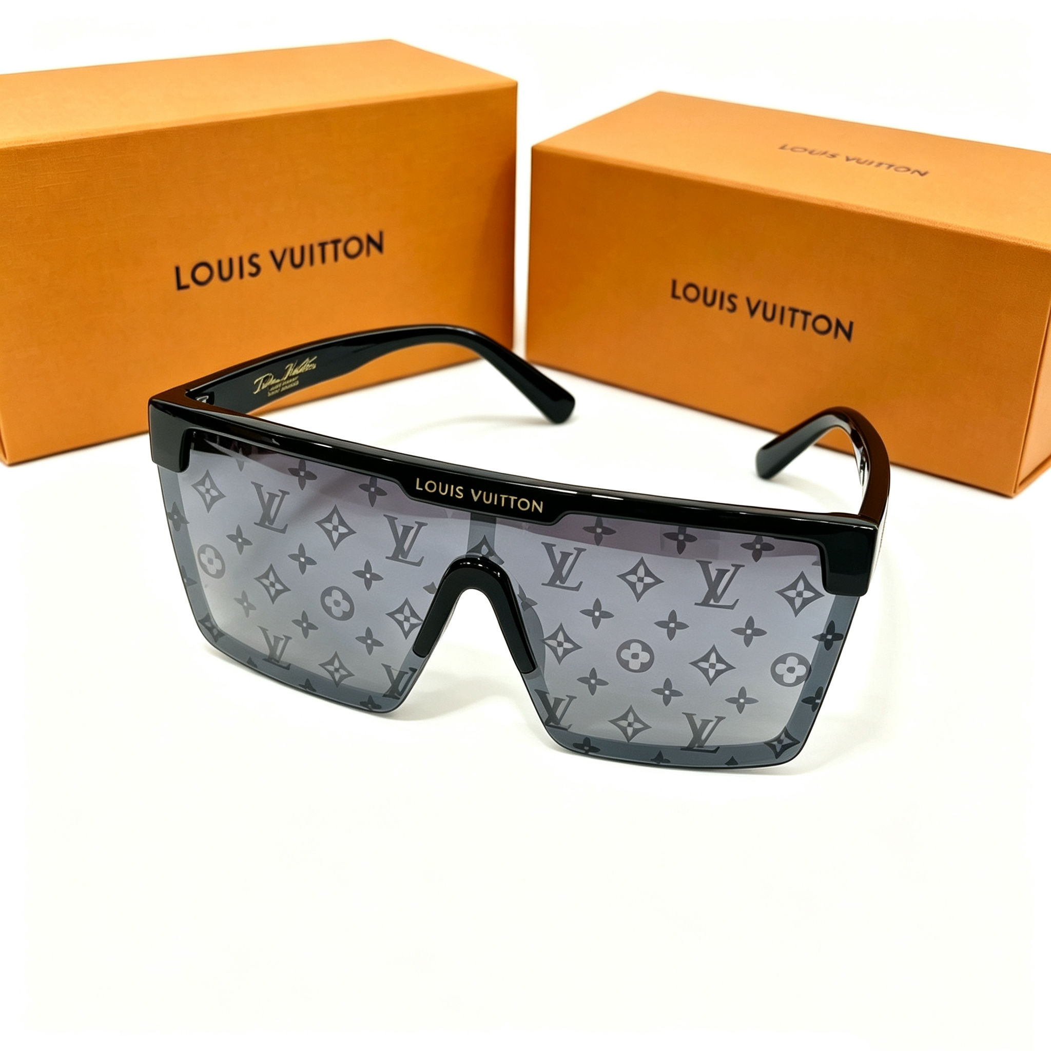 L — Sunglasses Style 2