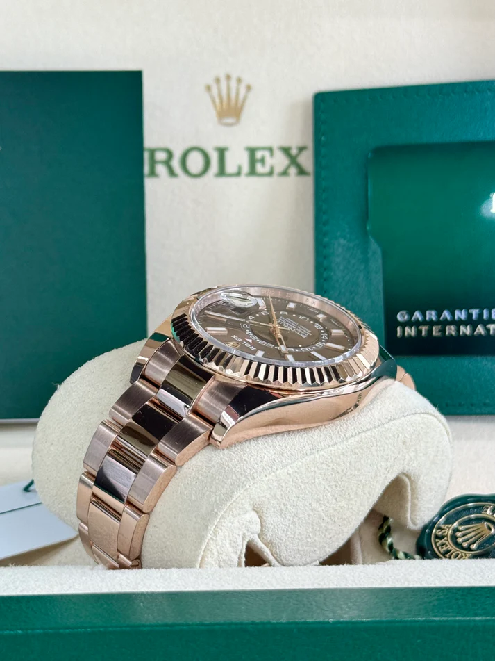 Rolex Sky-Dweller 42 mm Ref. # 330935-0006
