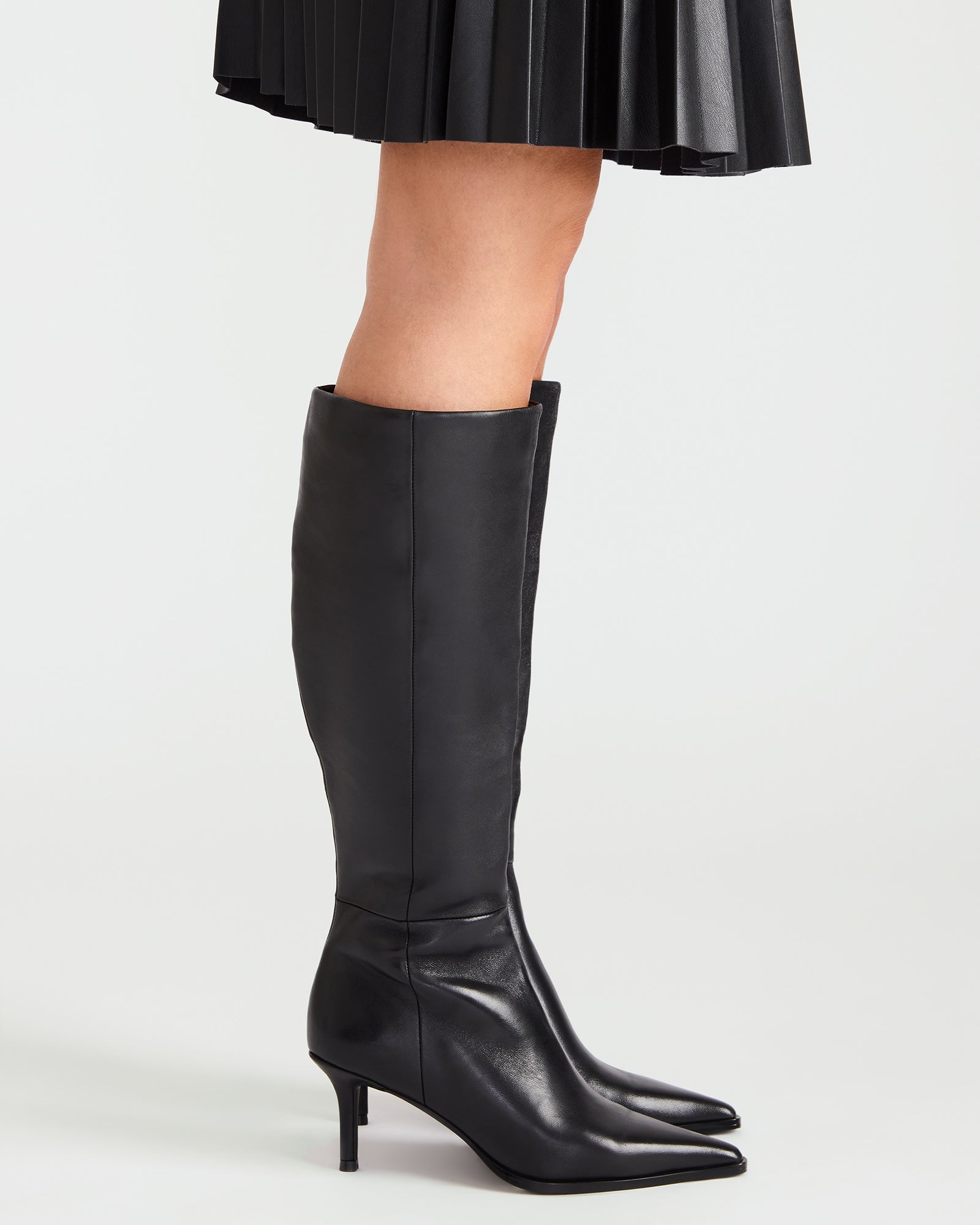 Lingo Black Leather