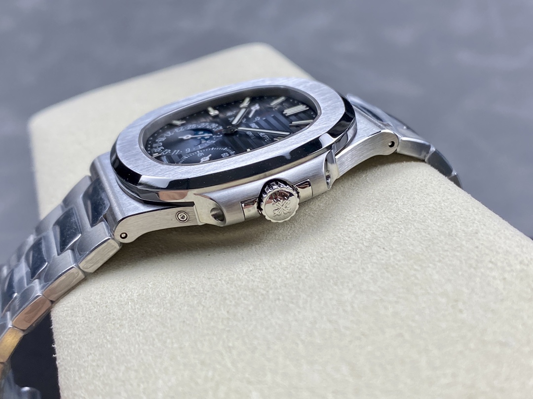 Replica Patek Philippe Nautilus 5712 1A 001 40mm Mens Watch