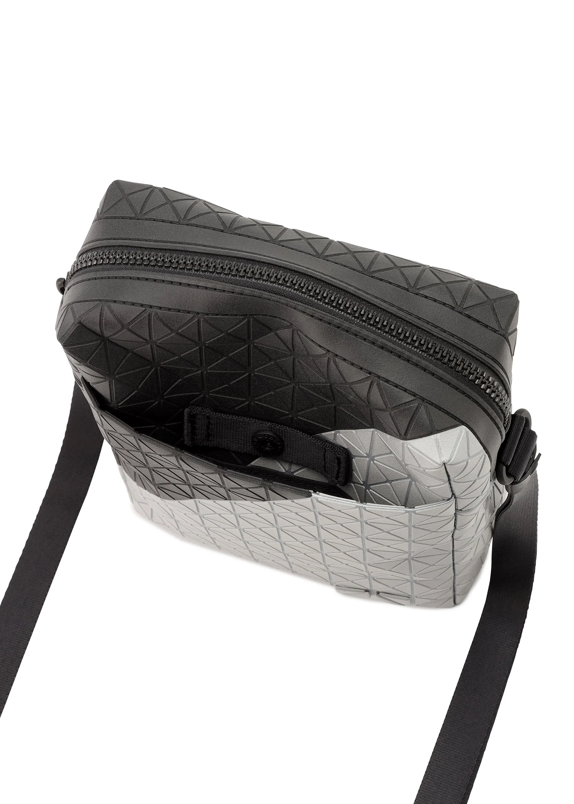VOYAGER CROSSBODY BAG