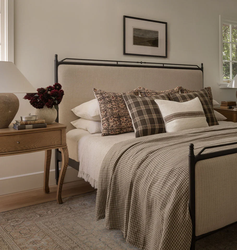 Leyla Bed