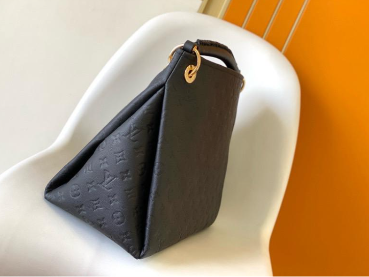 LV Black hand-held shopping bag