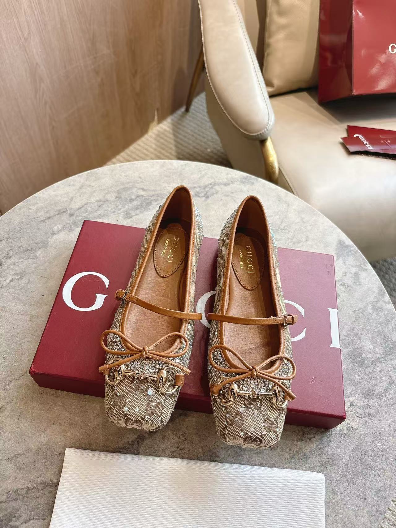 GUCCI Rhinestone Ballet Flats