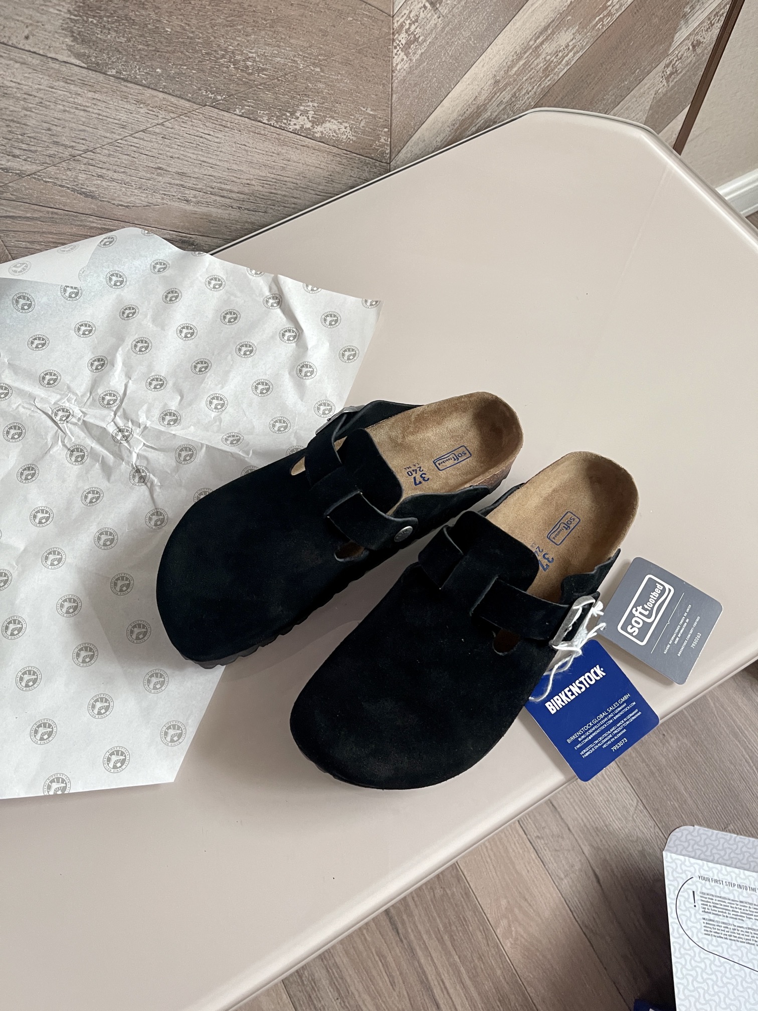 Birkenstock  semi enclosed mules