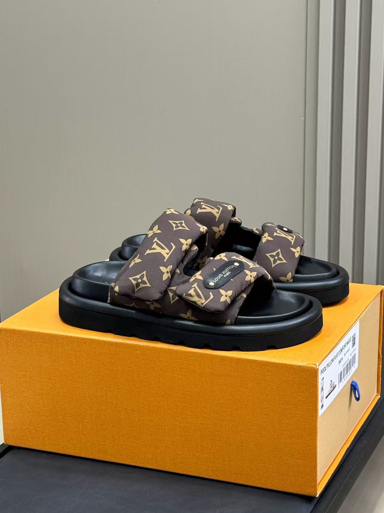 LV slippers