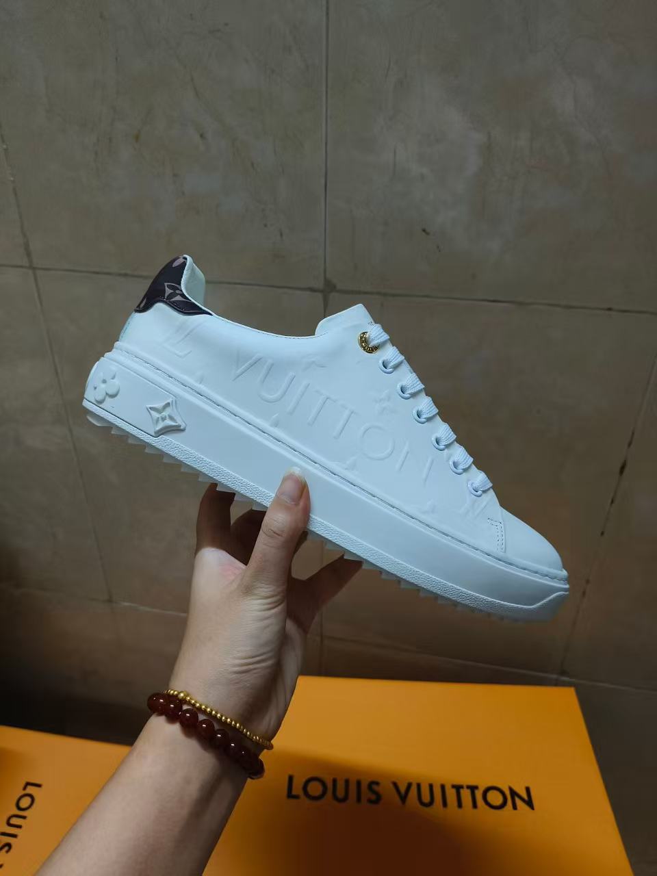 LV 18ss sneakers