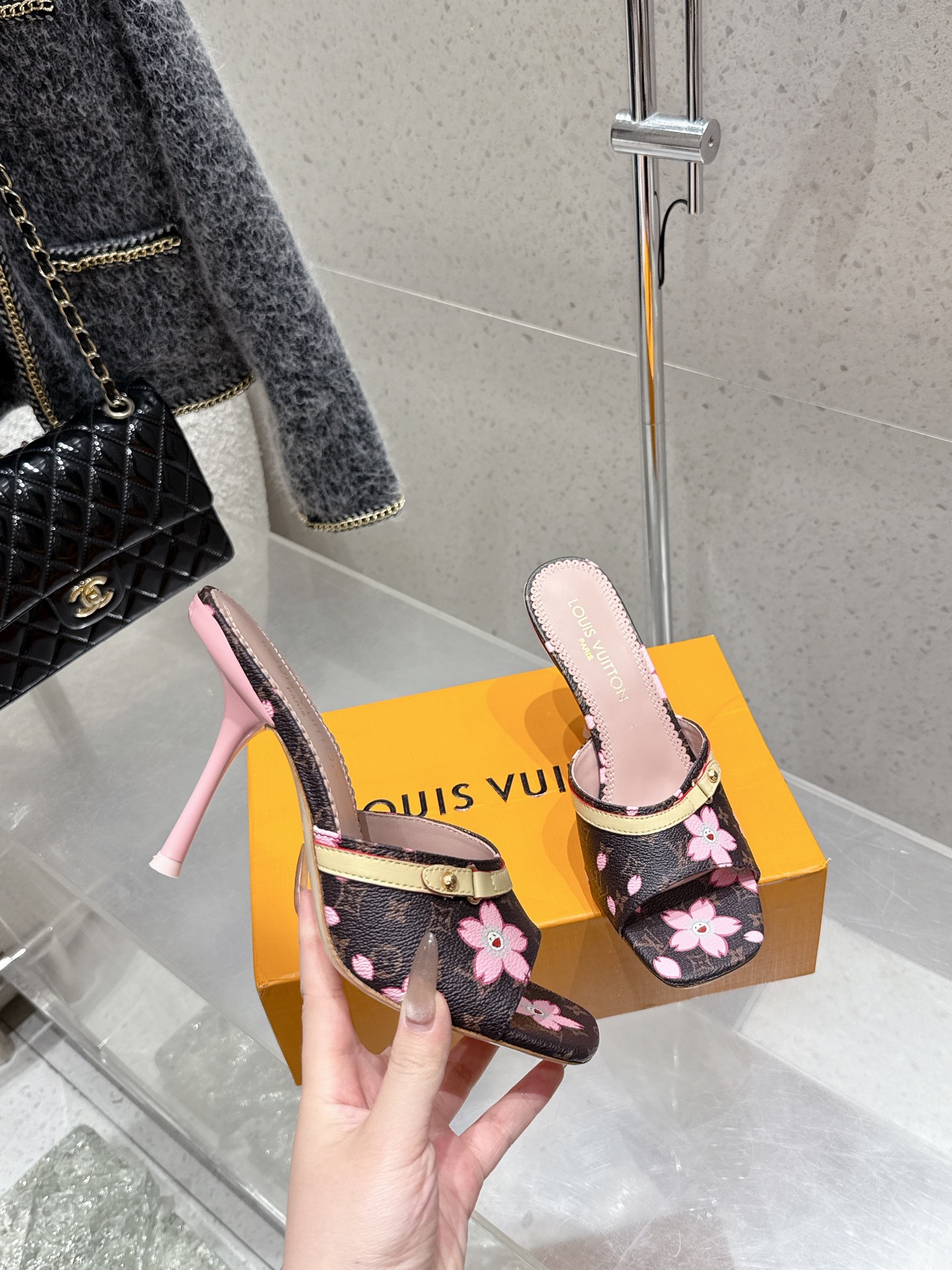 Louis Vuitton bow-tie low-heeled sandals