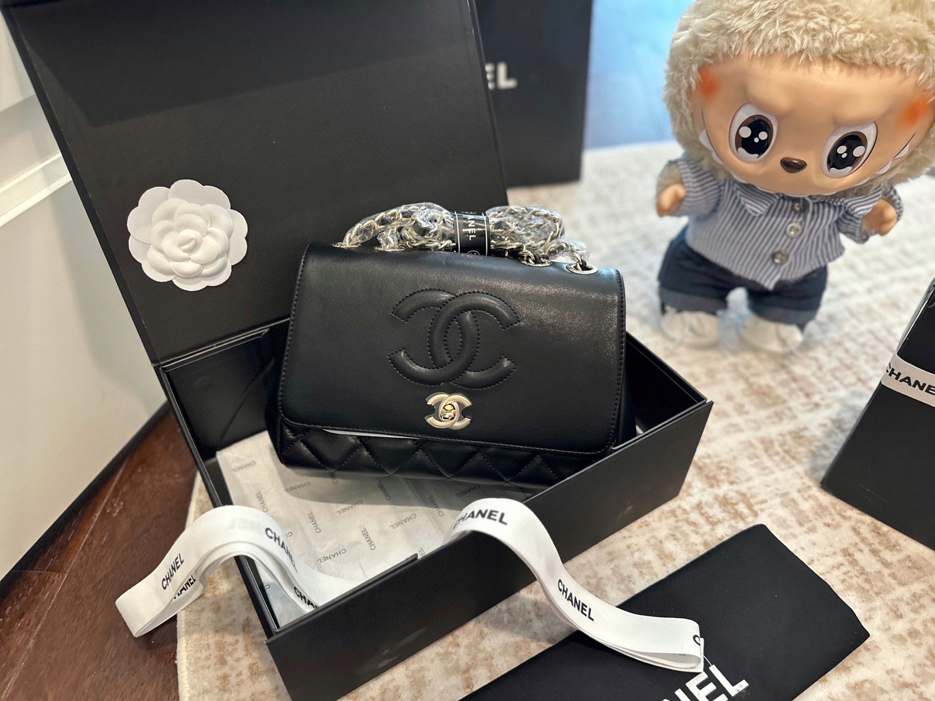 Chanel latest vintage Vinage sheepskin embossed Logo tote bag