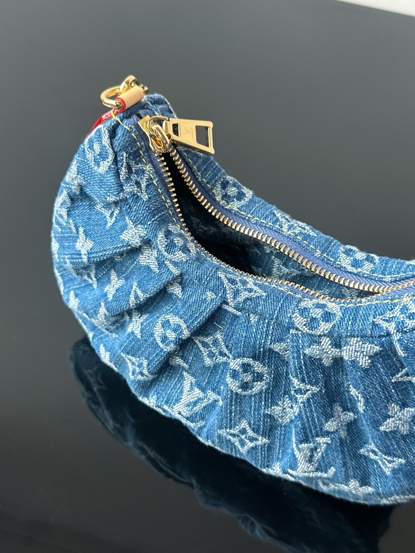L X V Pochette Valley Size:21x7x15cm detail 7