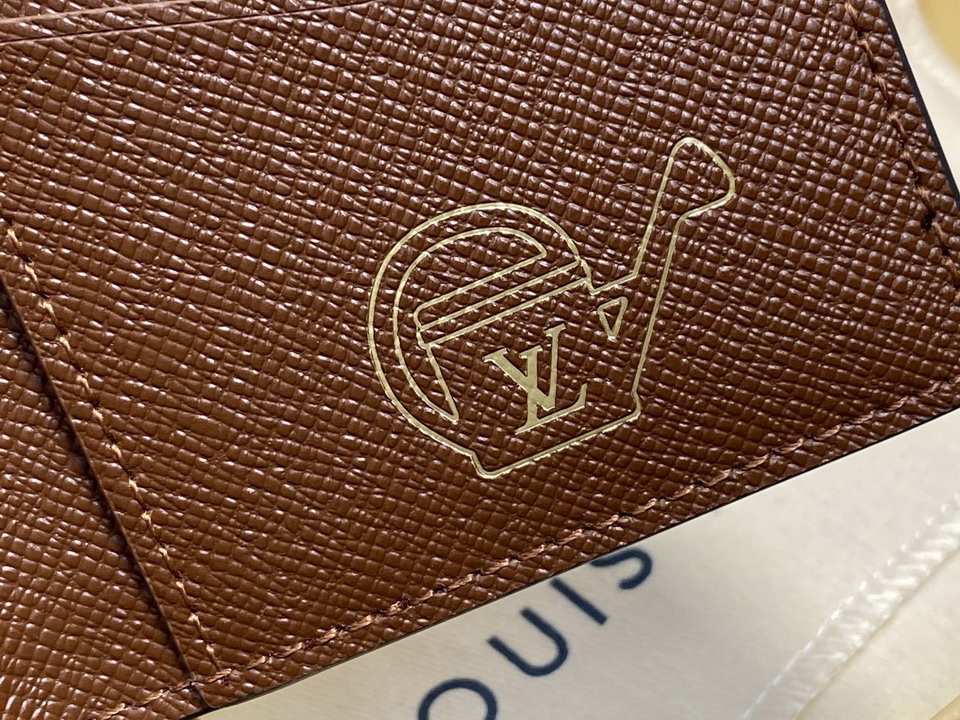 L X V Wallets(Multiple sizes) detail 15