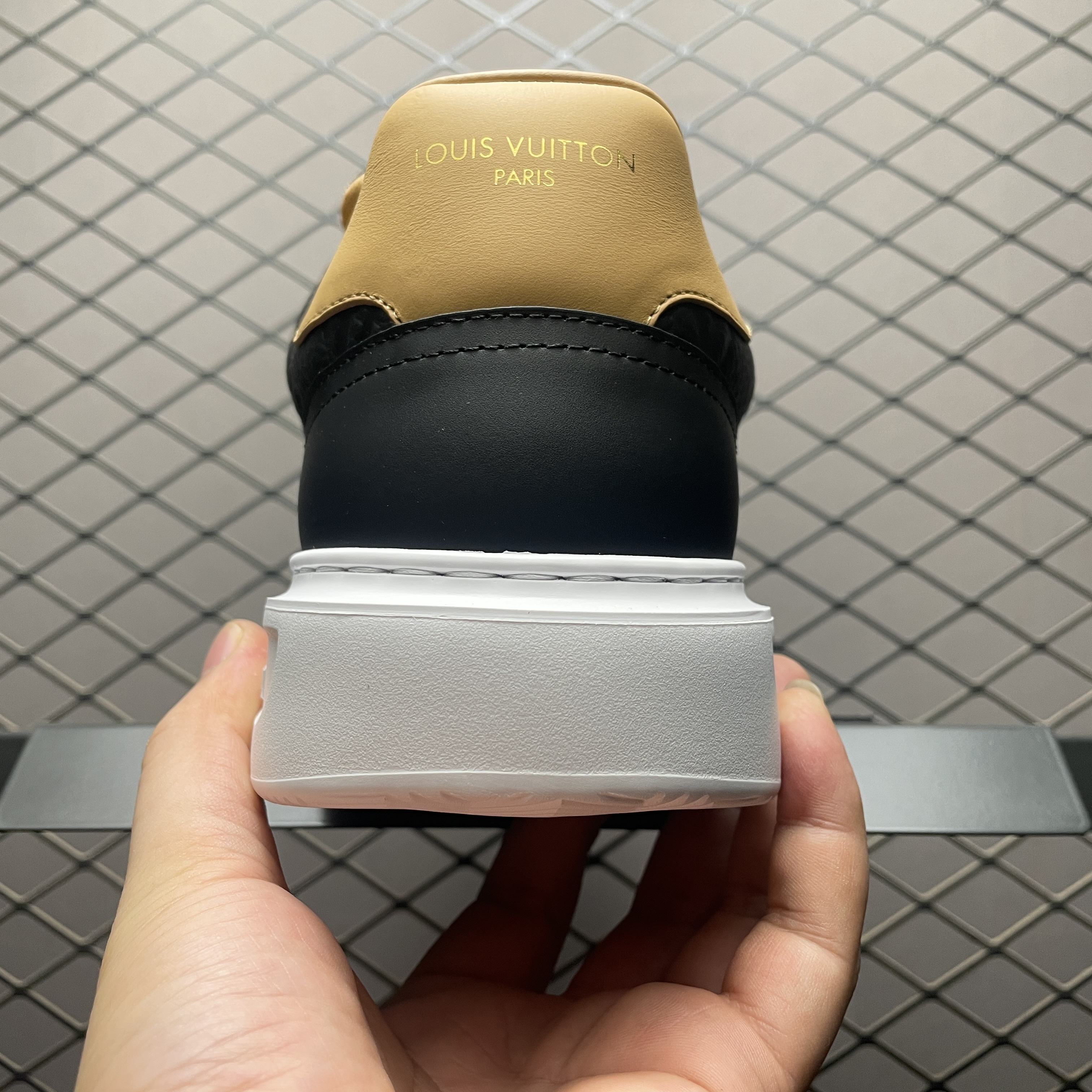 L X V Beverly Hills SNEAKERS detail 2