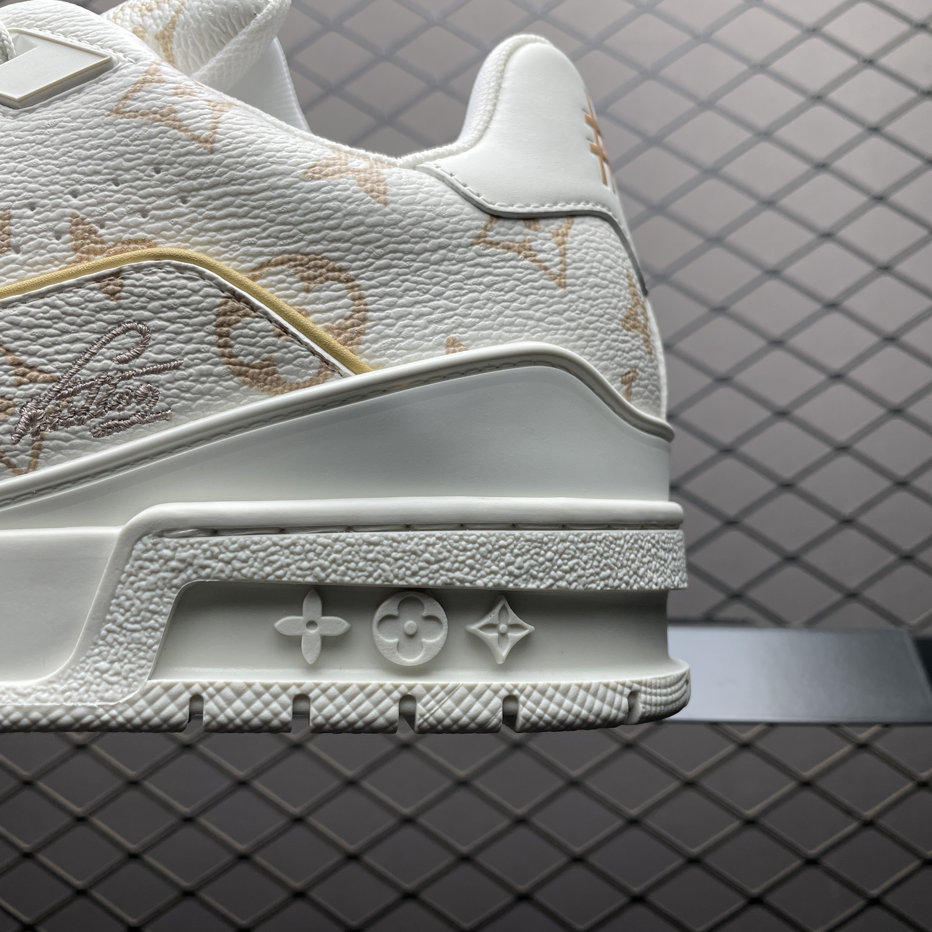 L X V TRAINER SNEAKERS detail 4