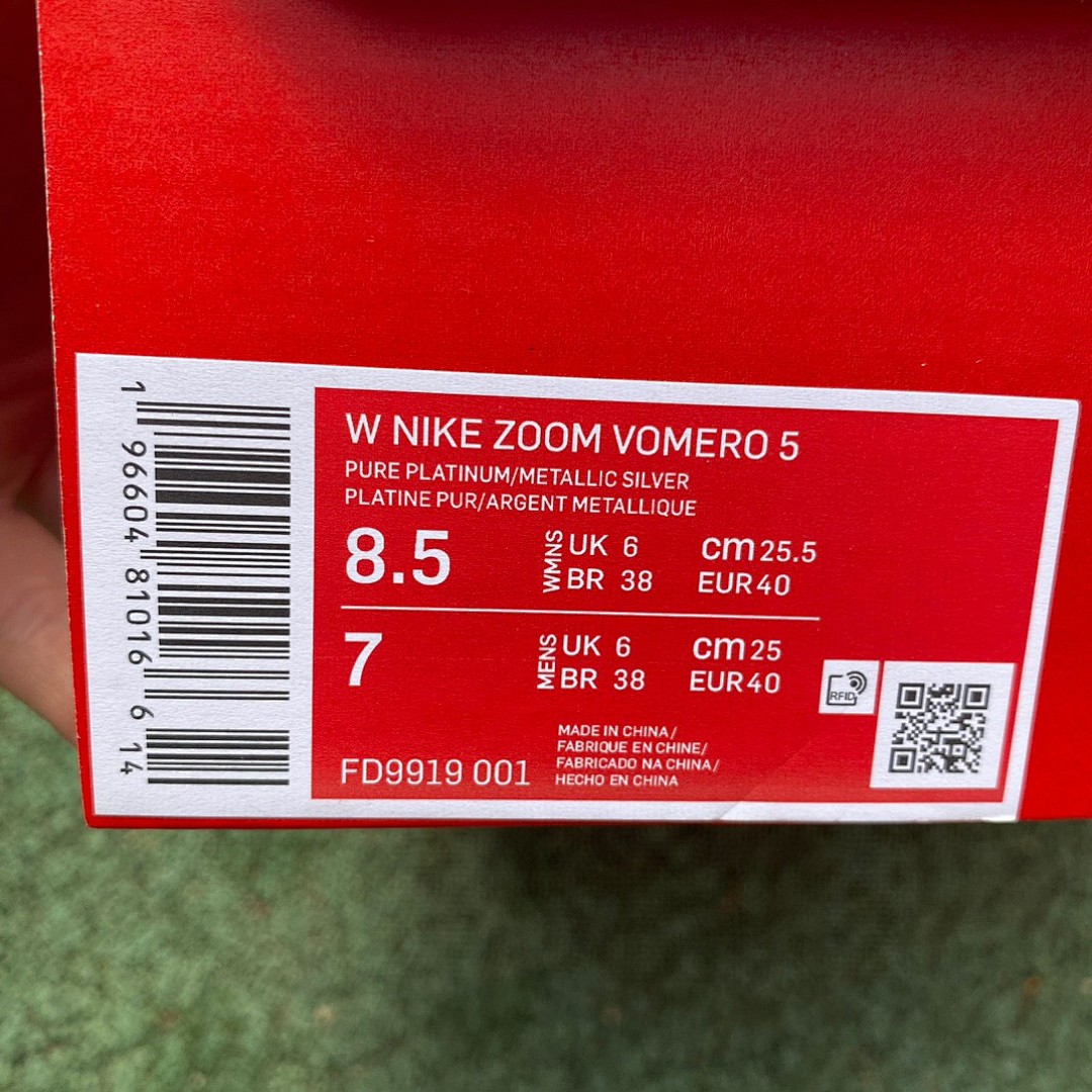 Zoom Vomero 5米灰色  Nike Air Zoom Vomero 5米灰色防滑耐磨女款 低帮跑步鞋FD9919-001