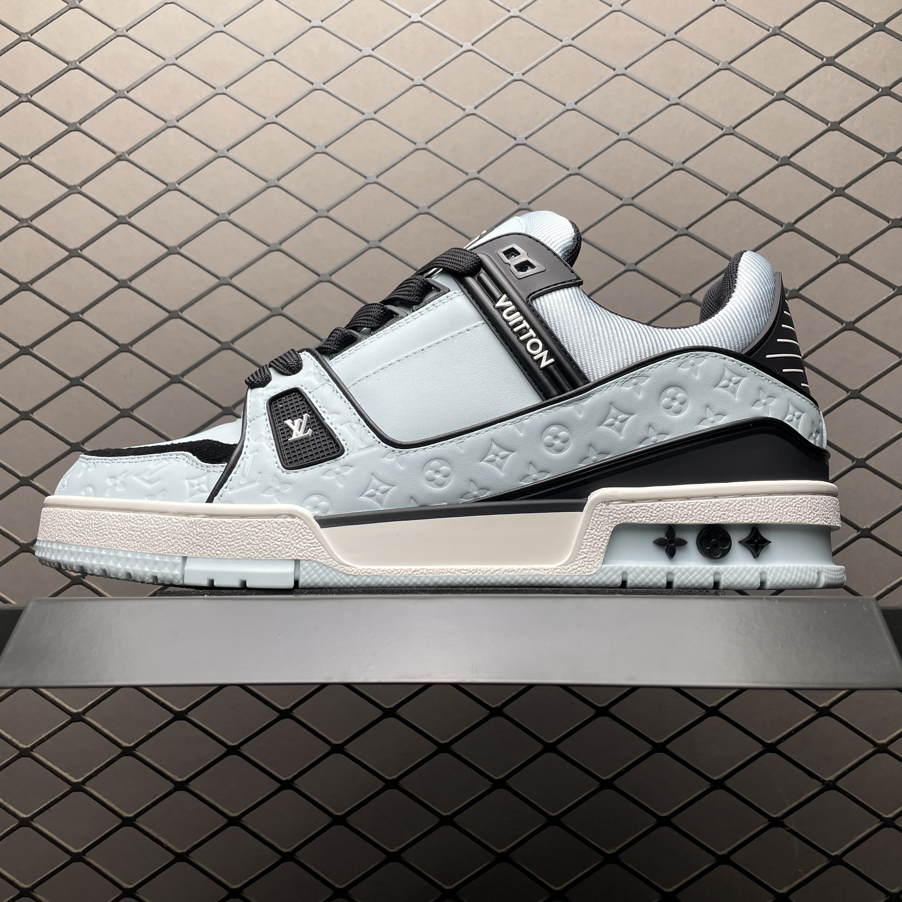 L X V TRAINER Sneaker