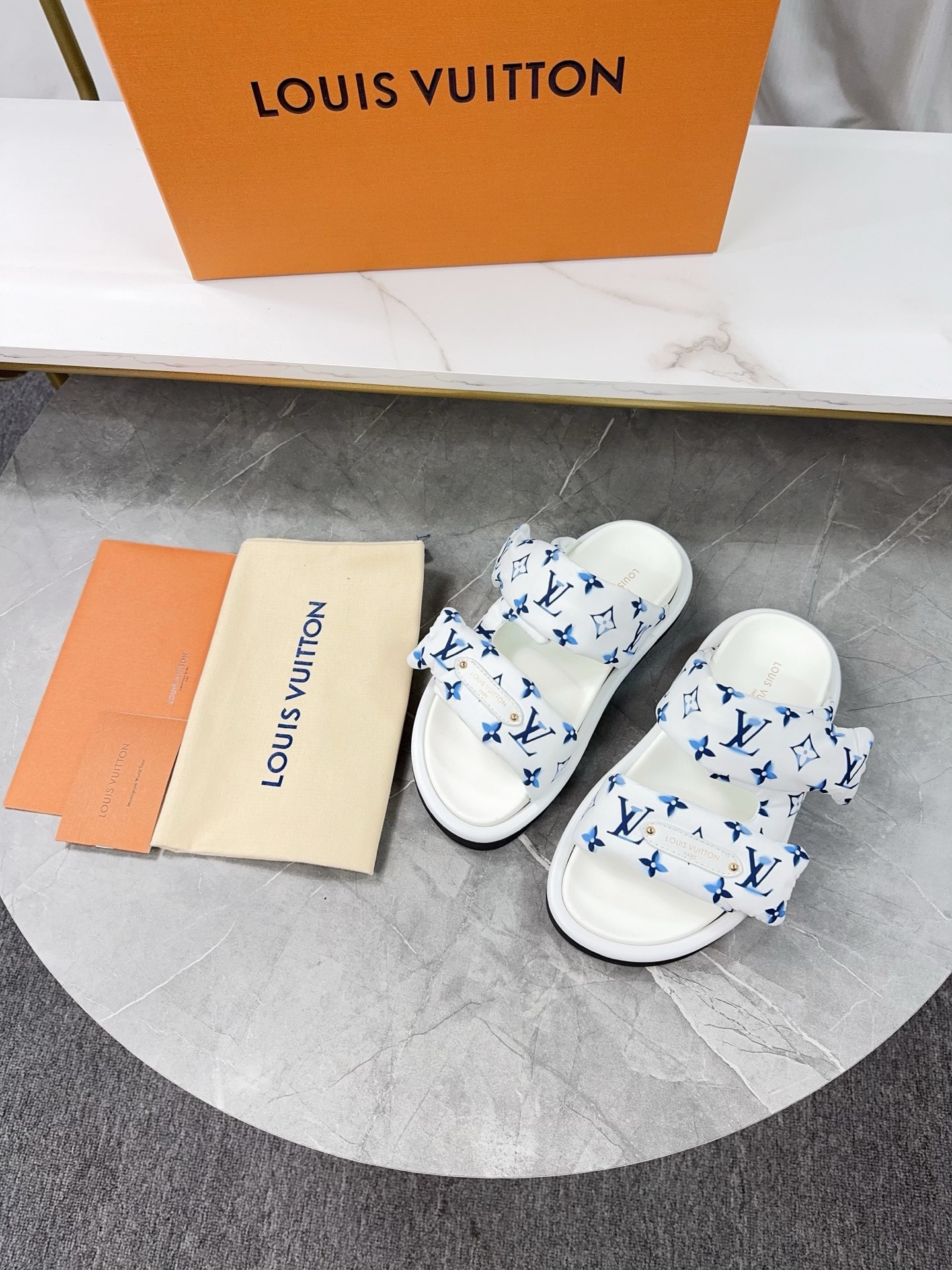 L X V SLIPPERS(Multiple colors) detail 9
