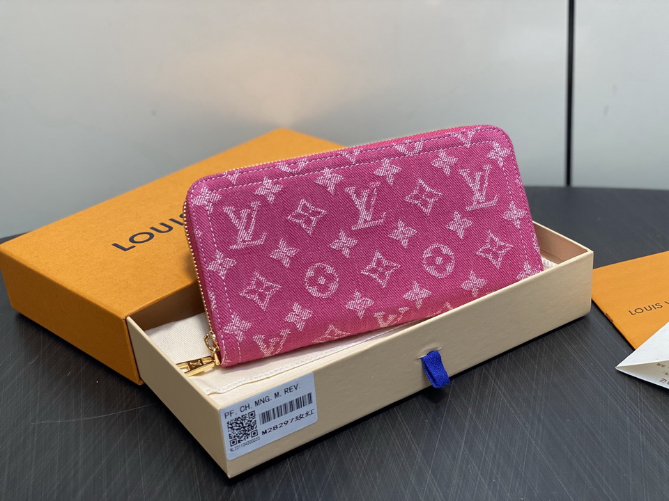 L X V Wallets(Multiple sizes) detail 21