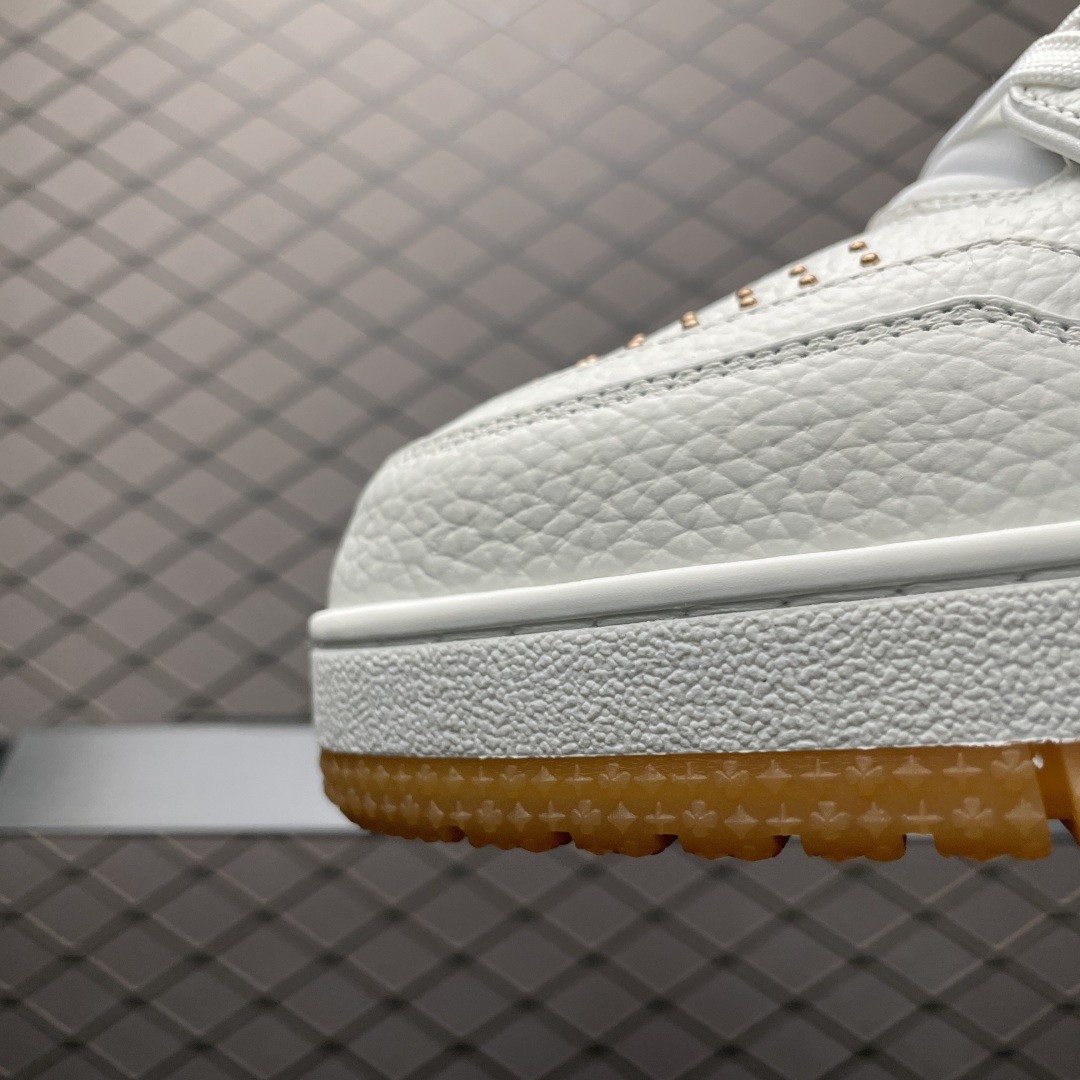 L X V TRAINER Sneakers detail 5