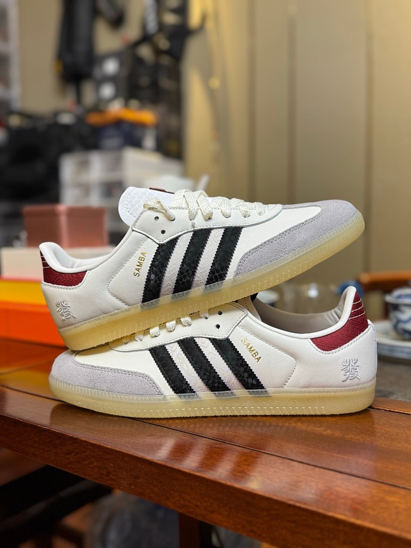 阿迪达斯德训 CNY蛇年限定白黑红 Adidas Originals Samba 桑巴德训鞋  JQ5976