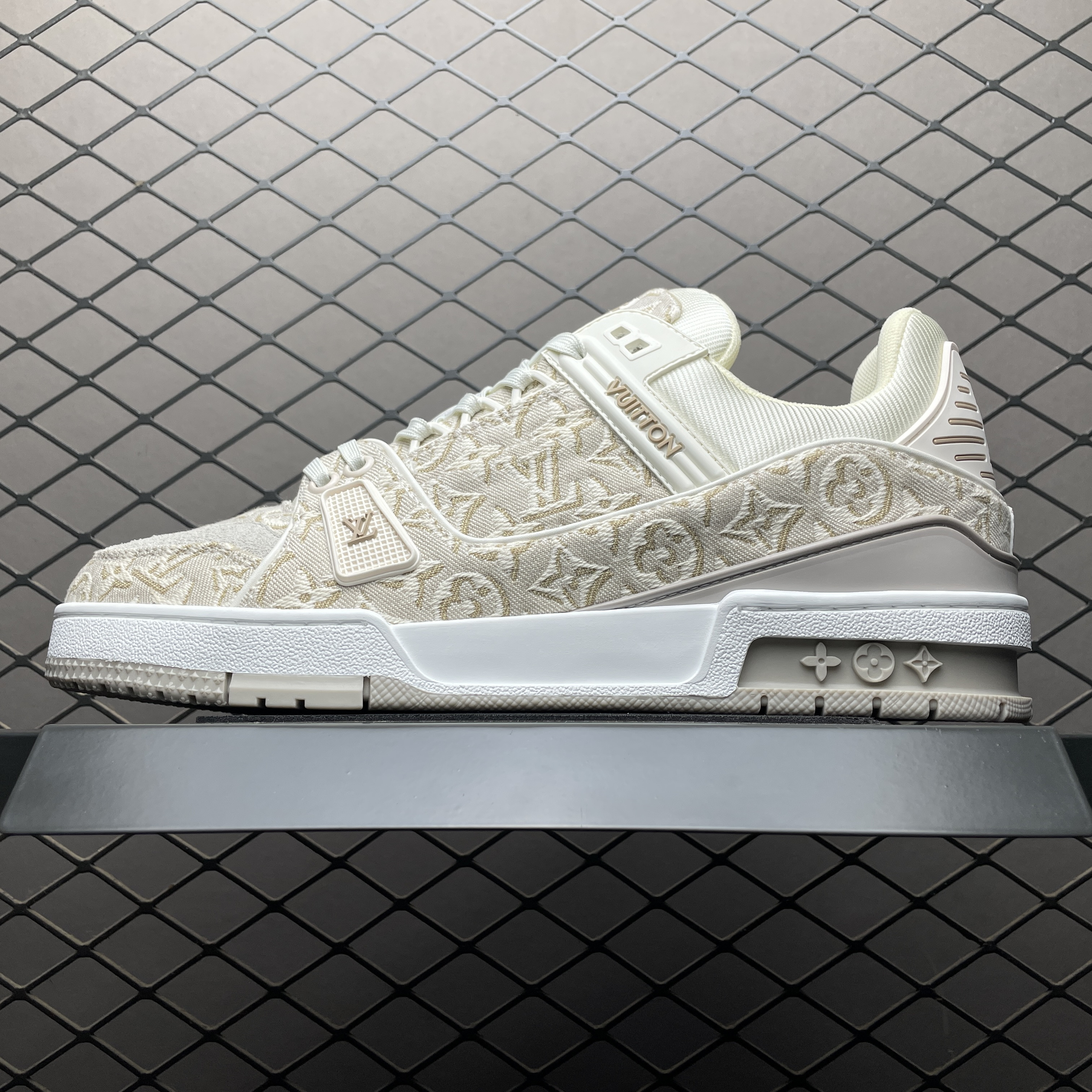 L X V TRAINER Sneakers