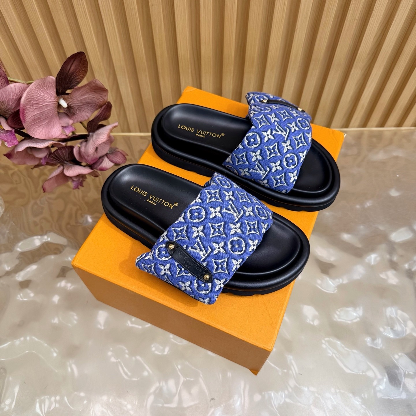 L X V SLIPPERS detail 8