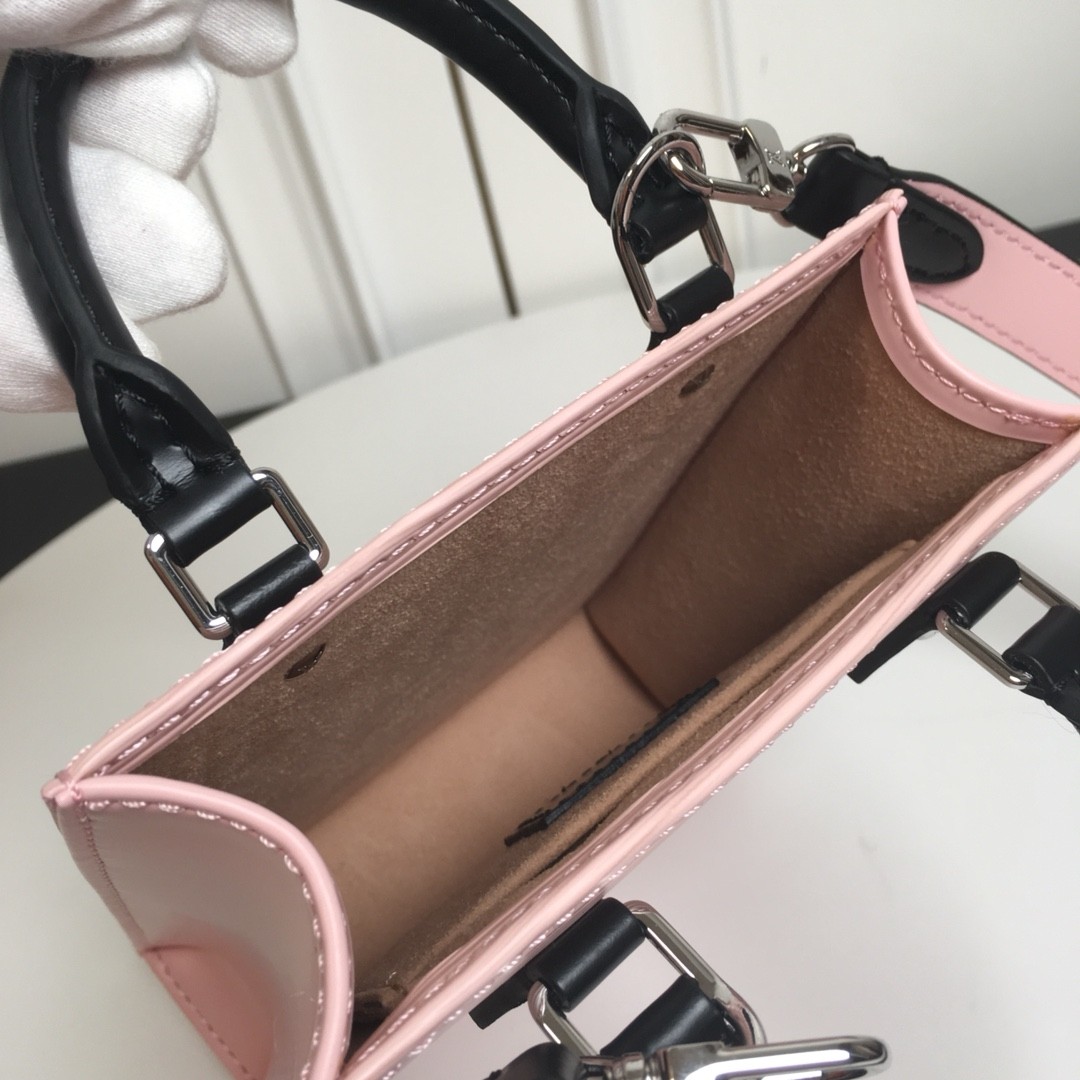 L X V PETIT SAC PLAT M69441 Size:14x17x5cm detail 5