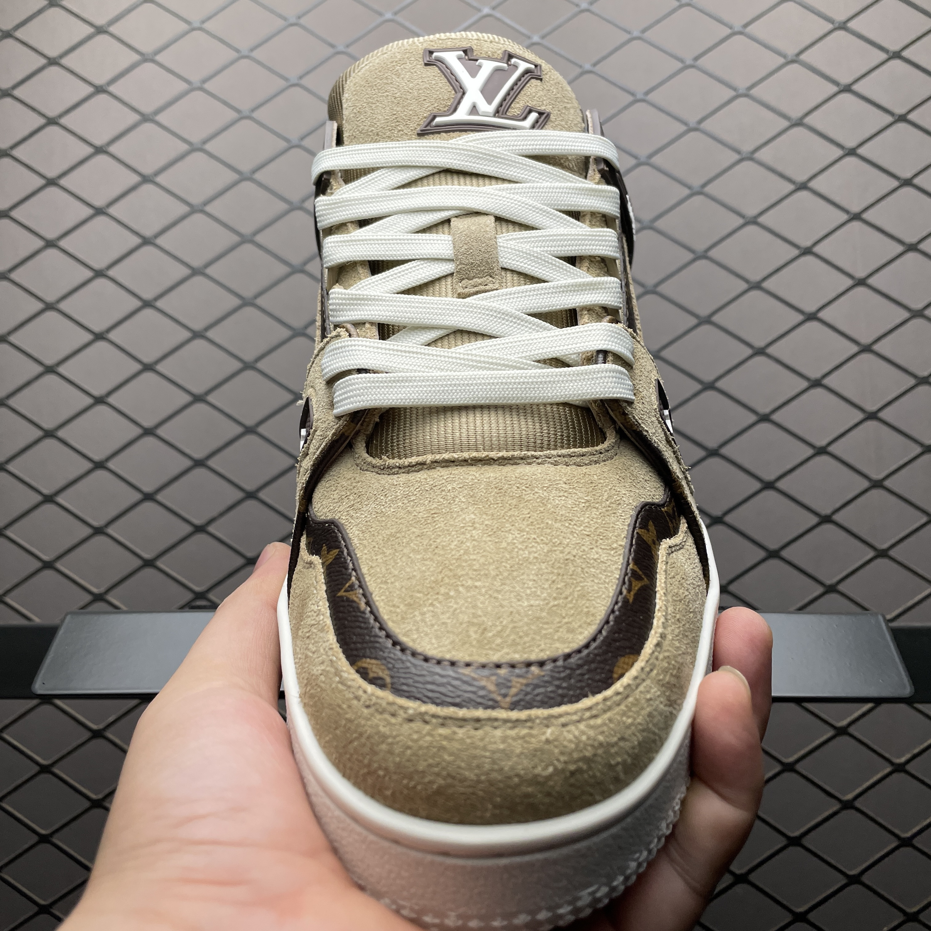 L X V TRAINER SNEAKERS detail 9