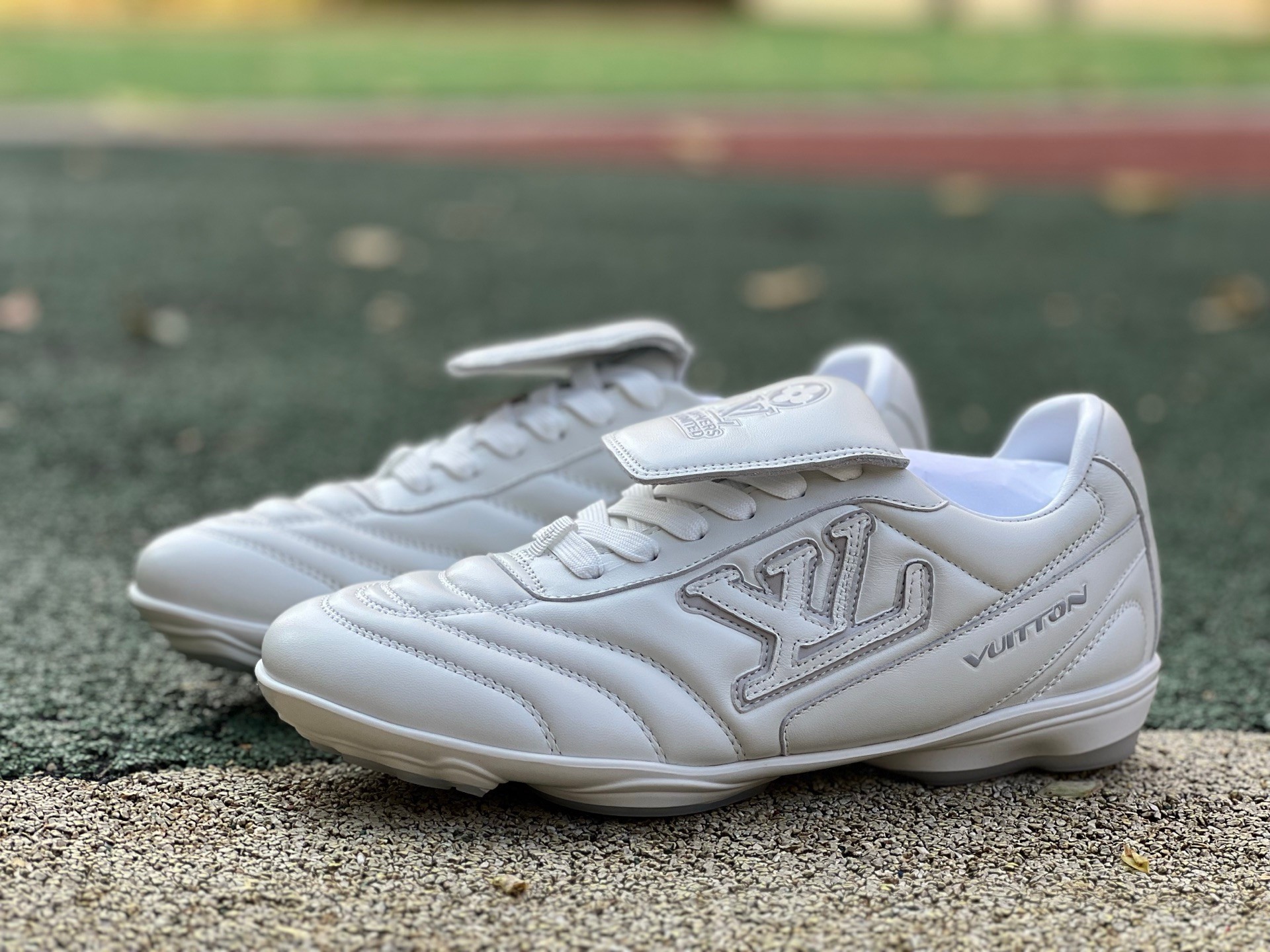 LOUIS VUITTON Footprint Soccer lv足球鞋 纯白 尺码：39-45 ，52