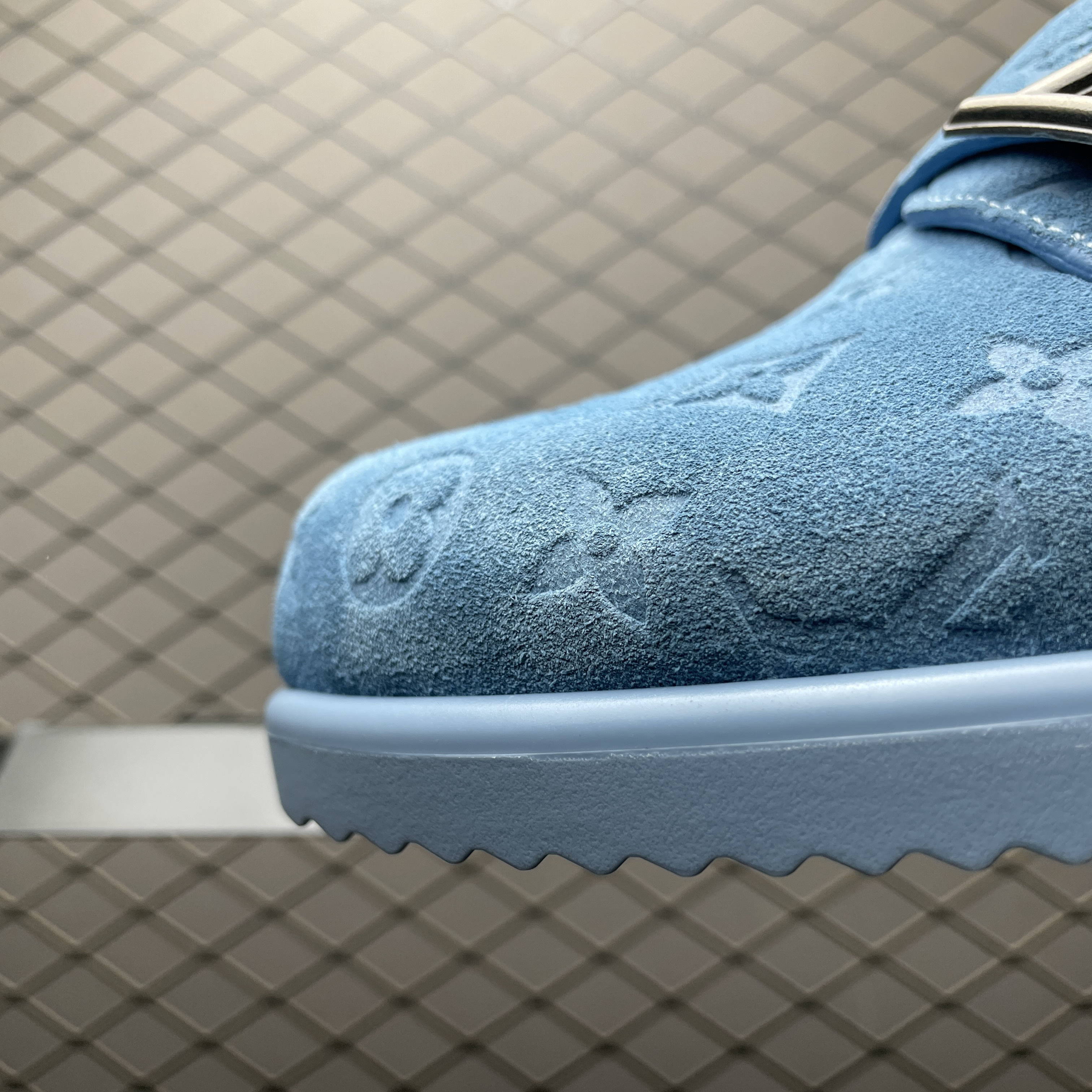 L X V Easy slippers(Multiple colors) detail 7