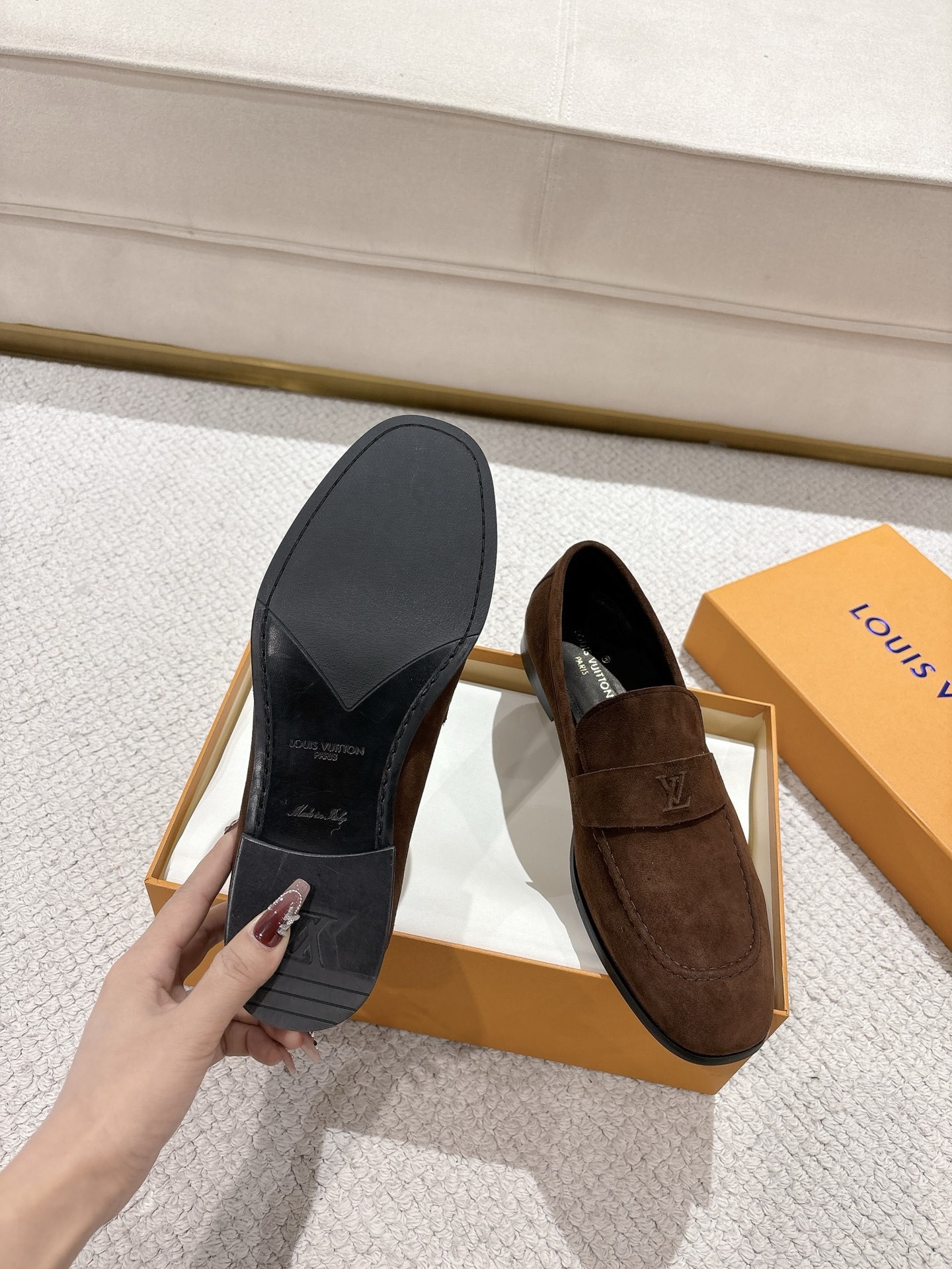 L X V Leather shoes detail 5