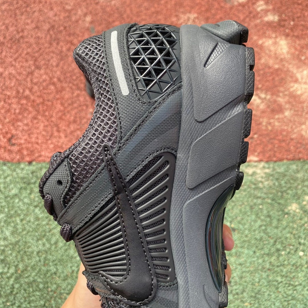 Zoom Vomero 5黑色 Nike Air Zoom Vomero 5防滑耐磨女款 低帮跑步鞋 bv1358-002