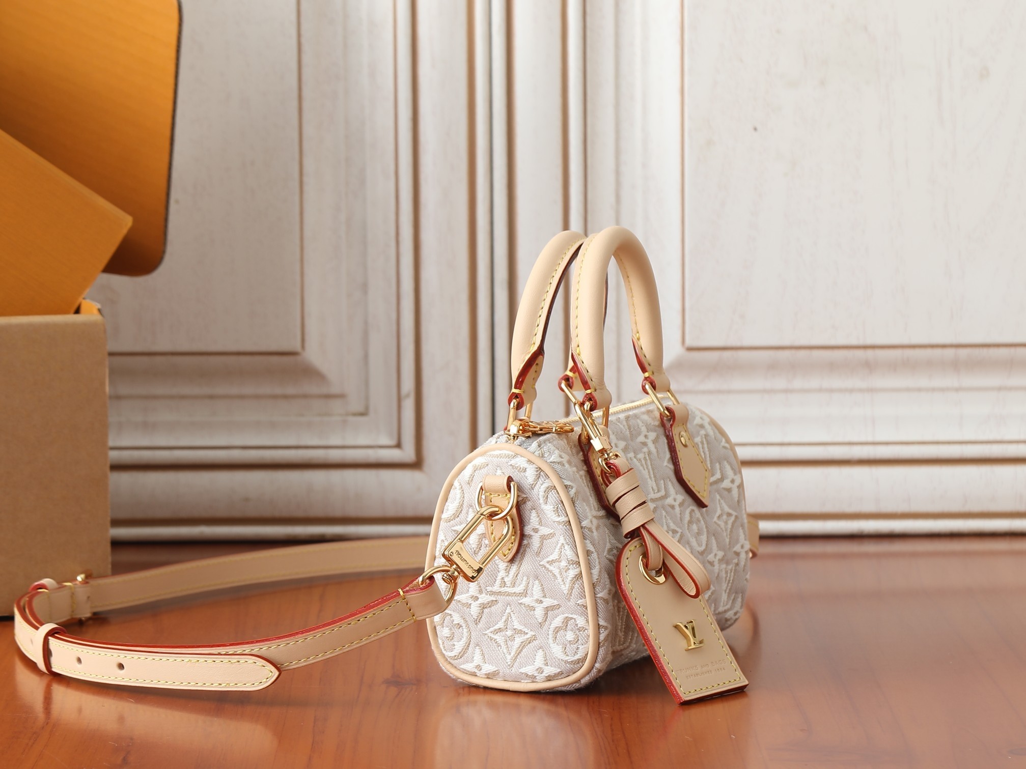 L X V Nano Speedy M28502 Size:16x10x7.5cm detail 4