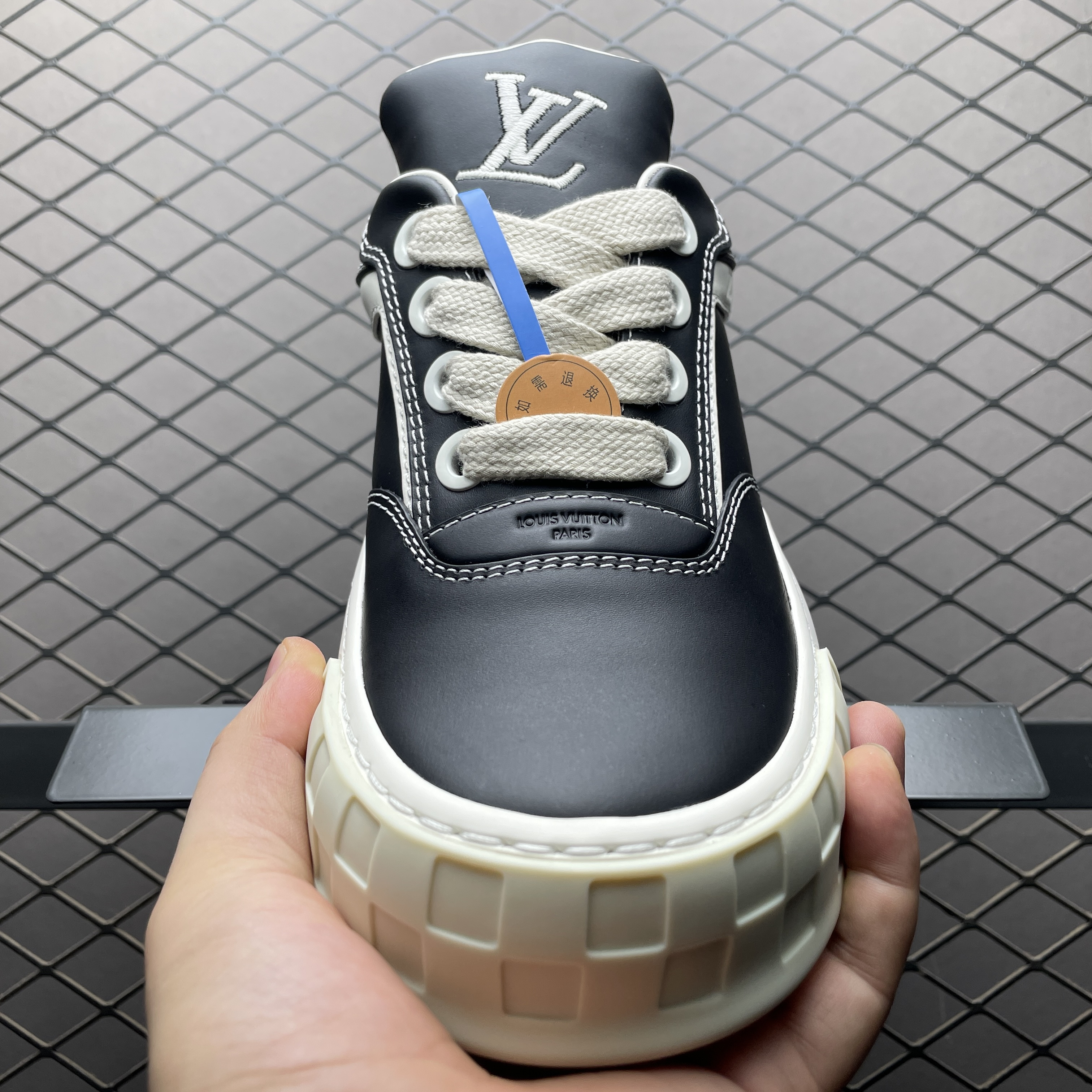 L X V Tilted Casual shoes detail 9