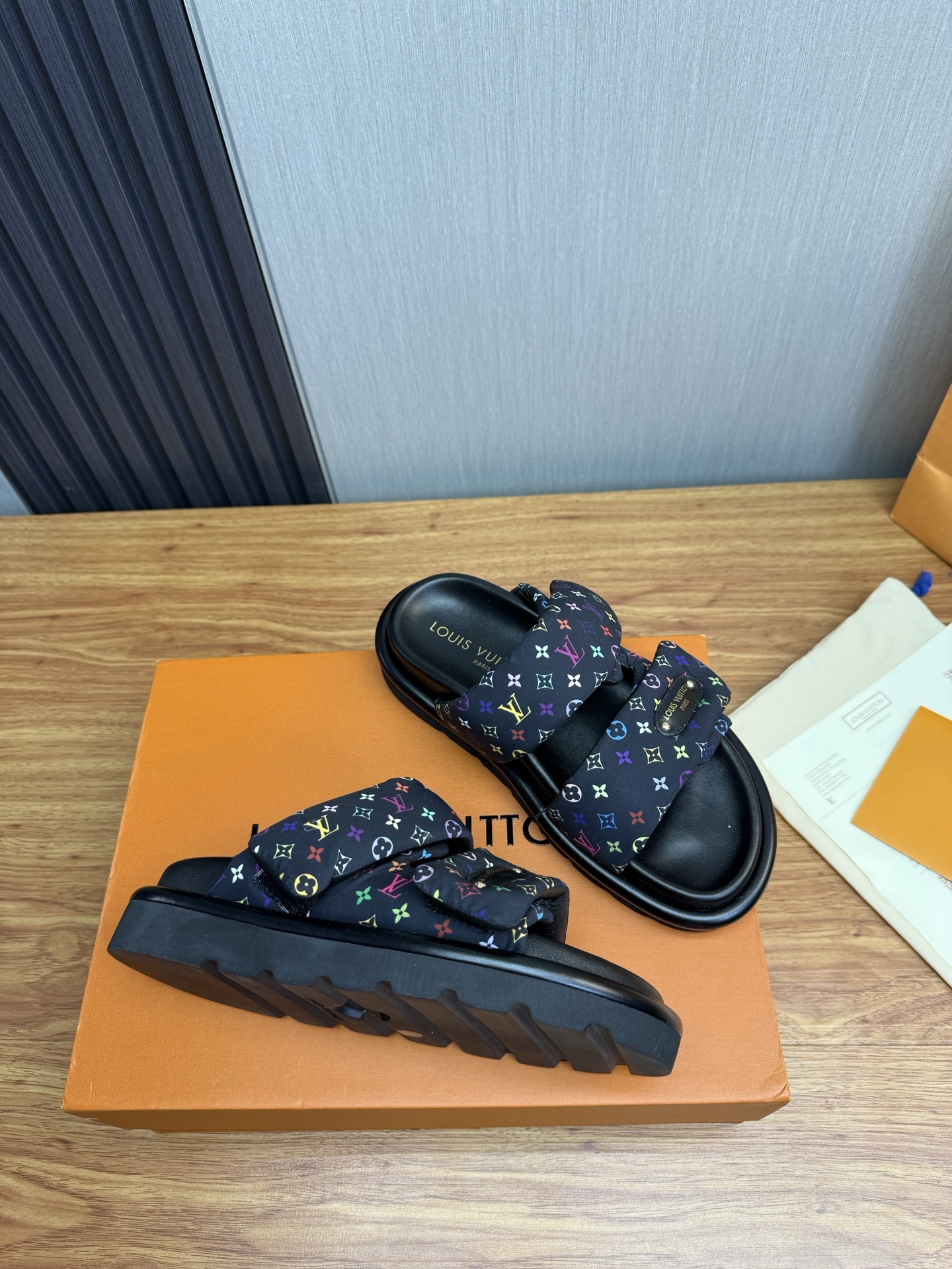 L X V SLIPPERS detail 5