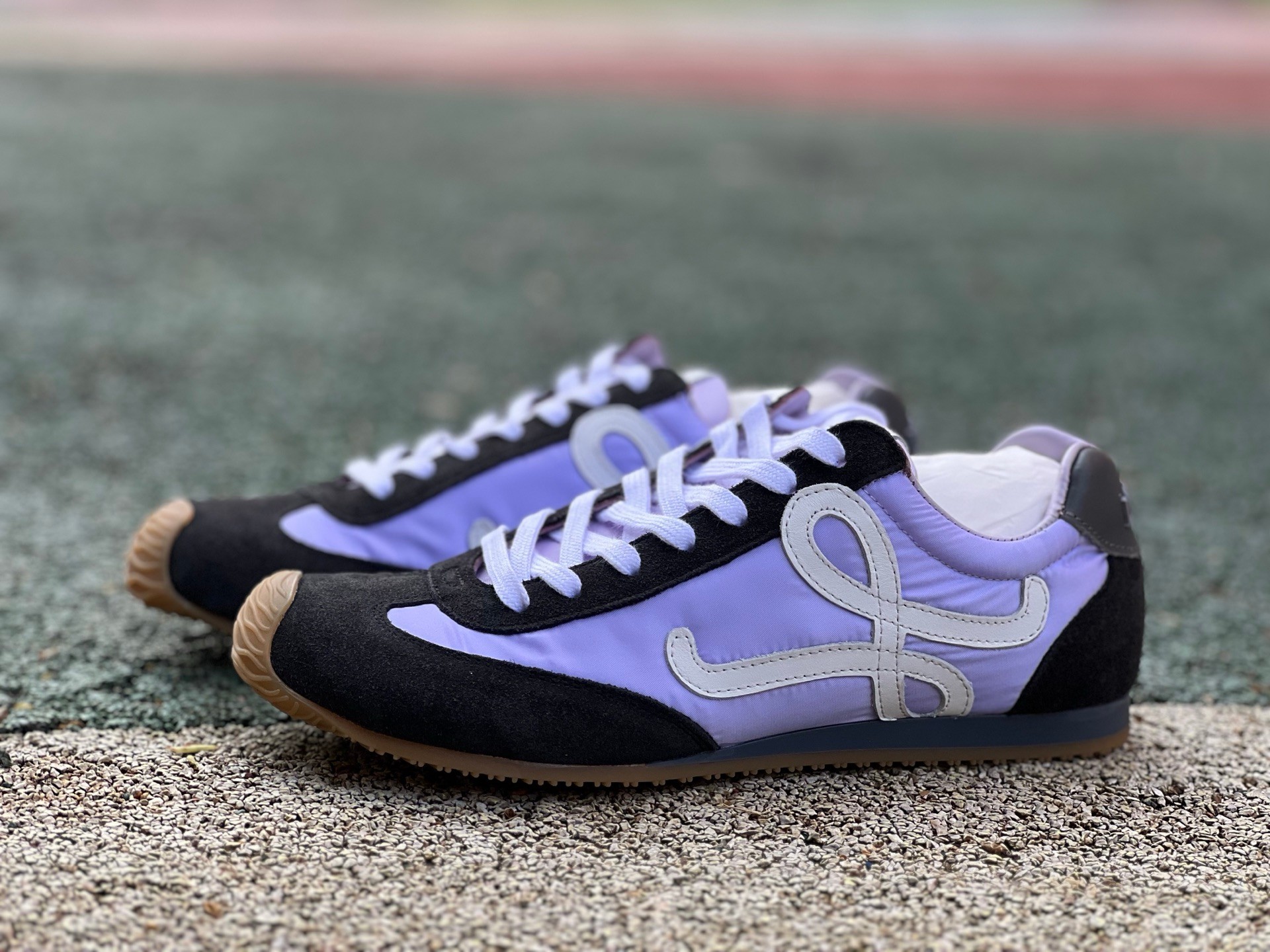 LOEWE罗意威 Ballet Runner 2.0 小牛皮 黑紫 尺码：35-40   40