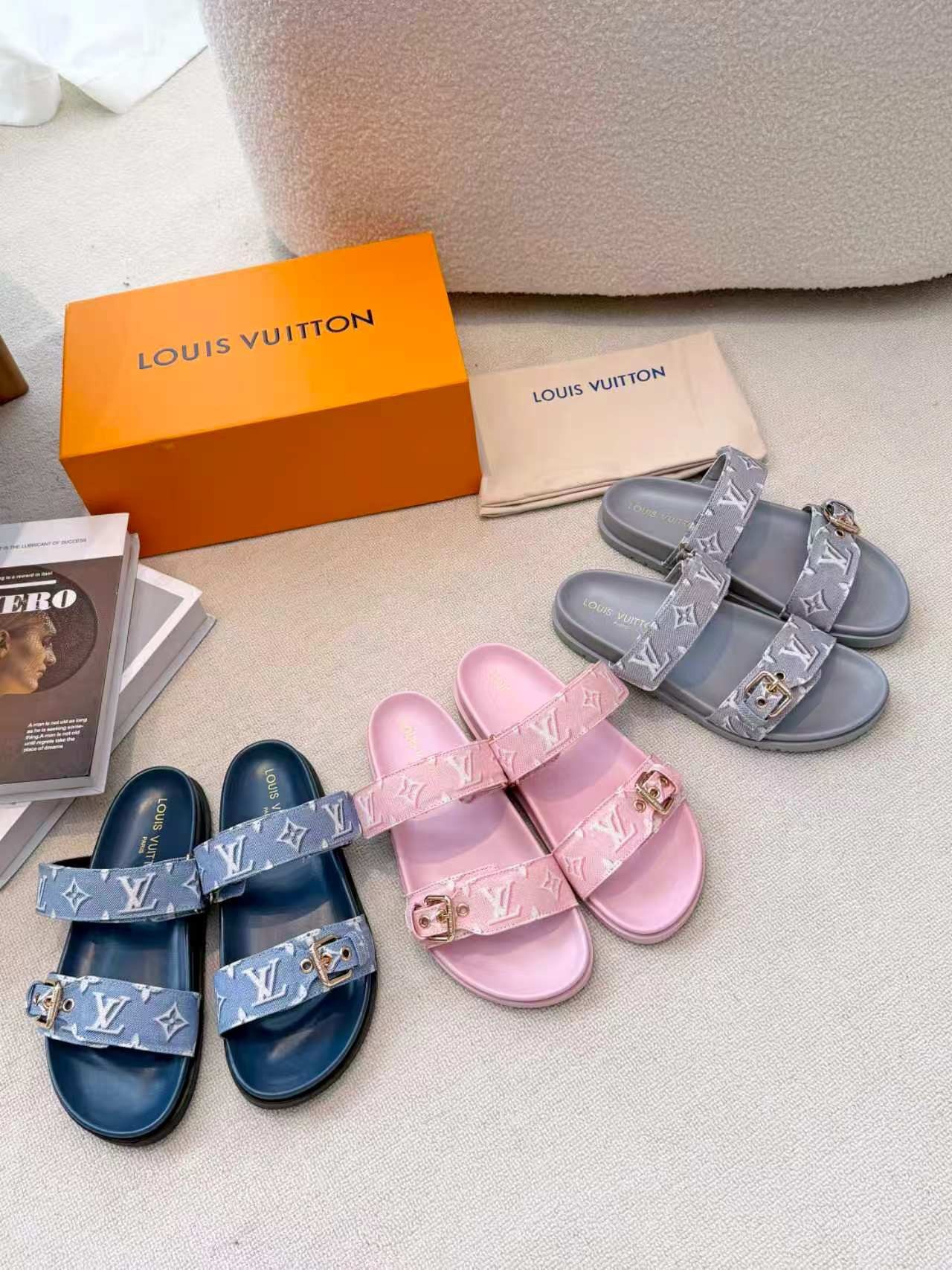 L X V SLIPPERS（Multiple colors）