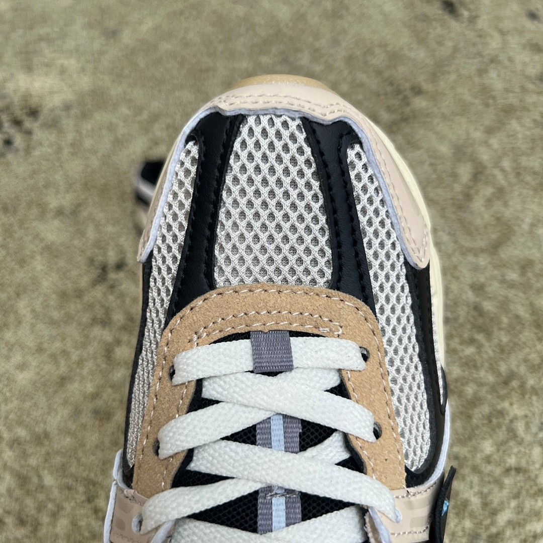 耐克王 Vomero 5白棕 Nike Zoom Vomero 5 复古运动跑步鞋 FD0533-010