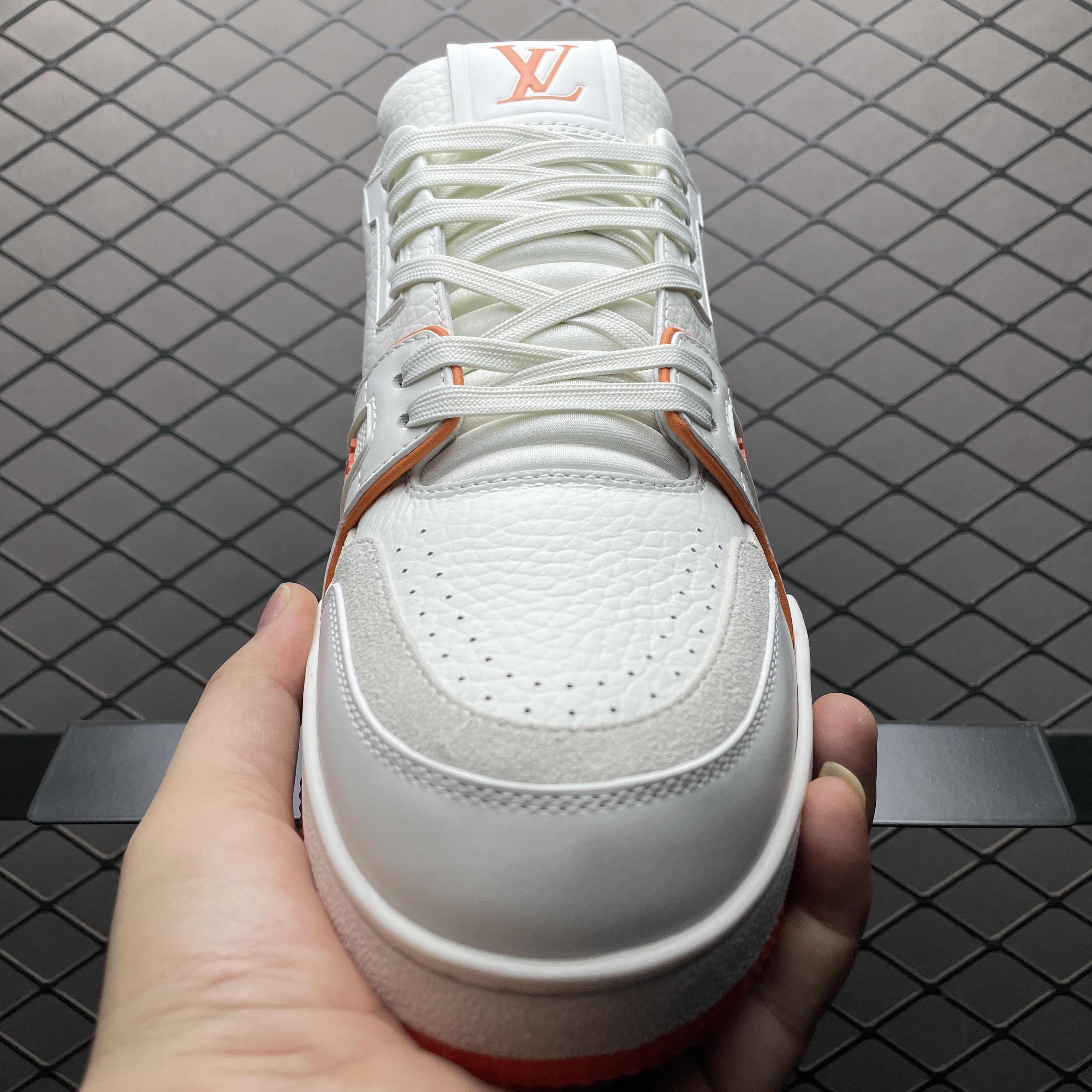 L X V TRAINER Sneakers detail 9