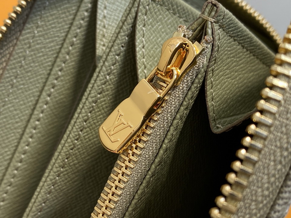 L X V Wallets(Multiple sizes) detail 26