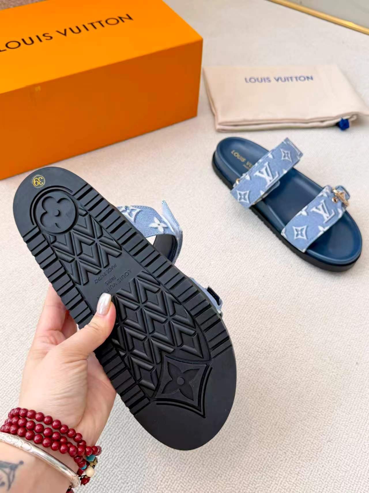 L X V SLIPPERS(Multiple colors) detail 21