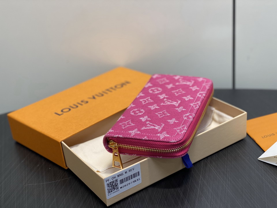 L X V Wallets(Multiple sizes) detail 22