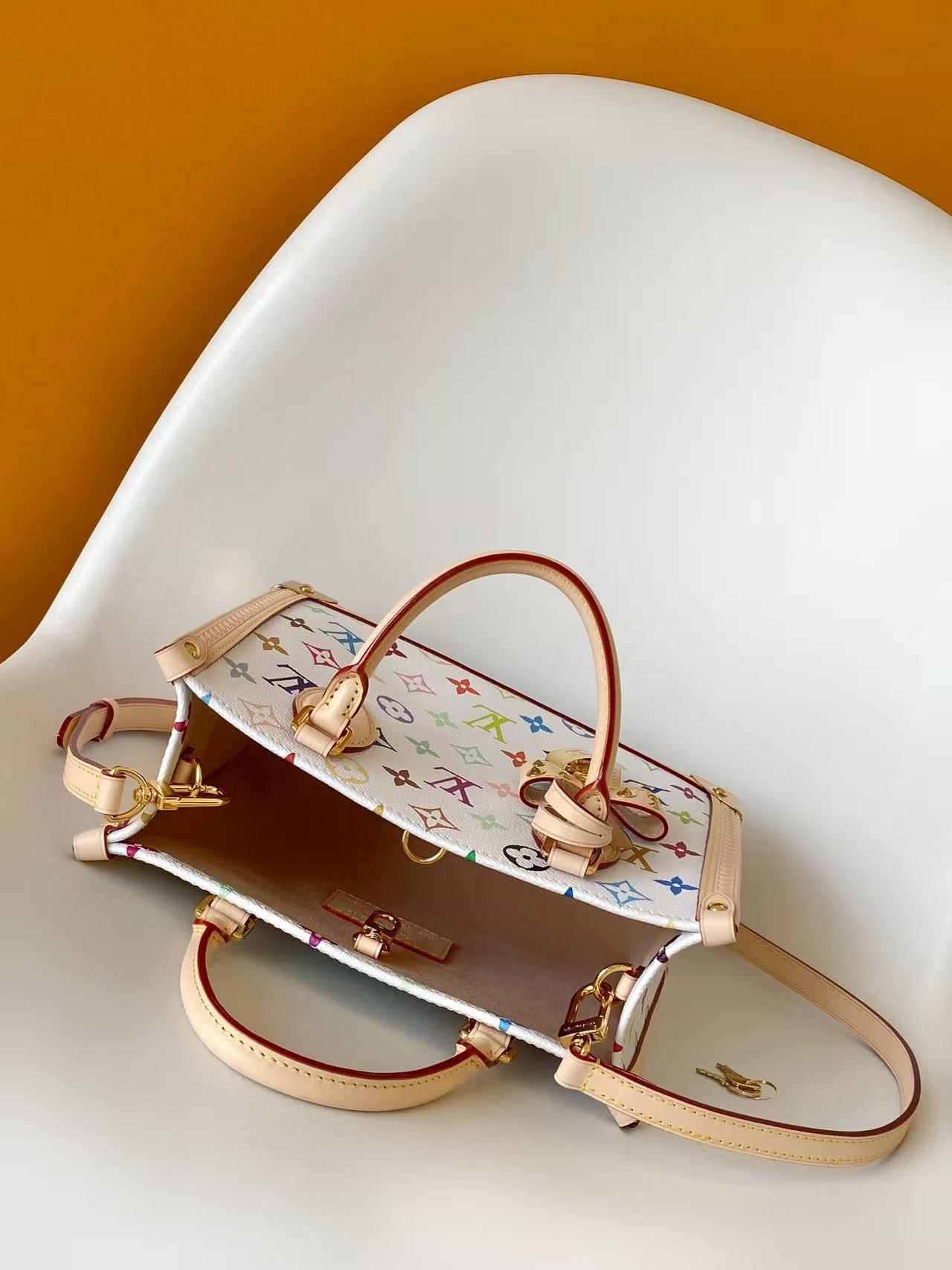 L X V x TM ONTHEGO M27580 Size:25x19x11.5cm detail 9