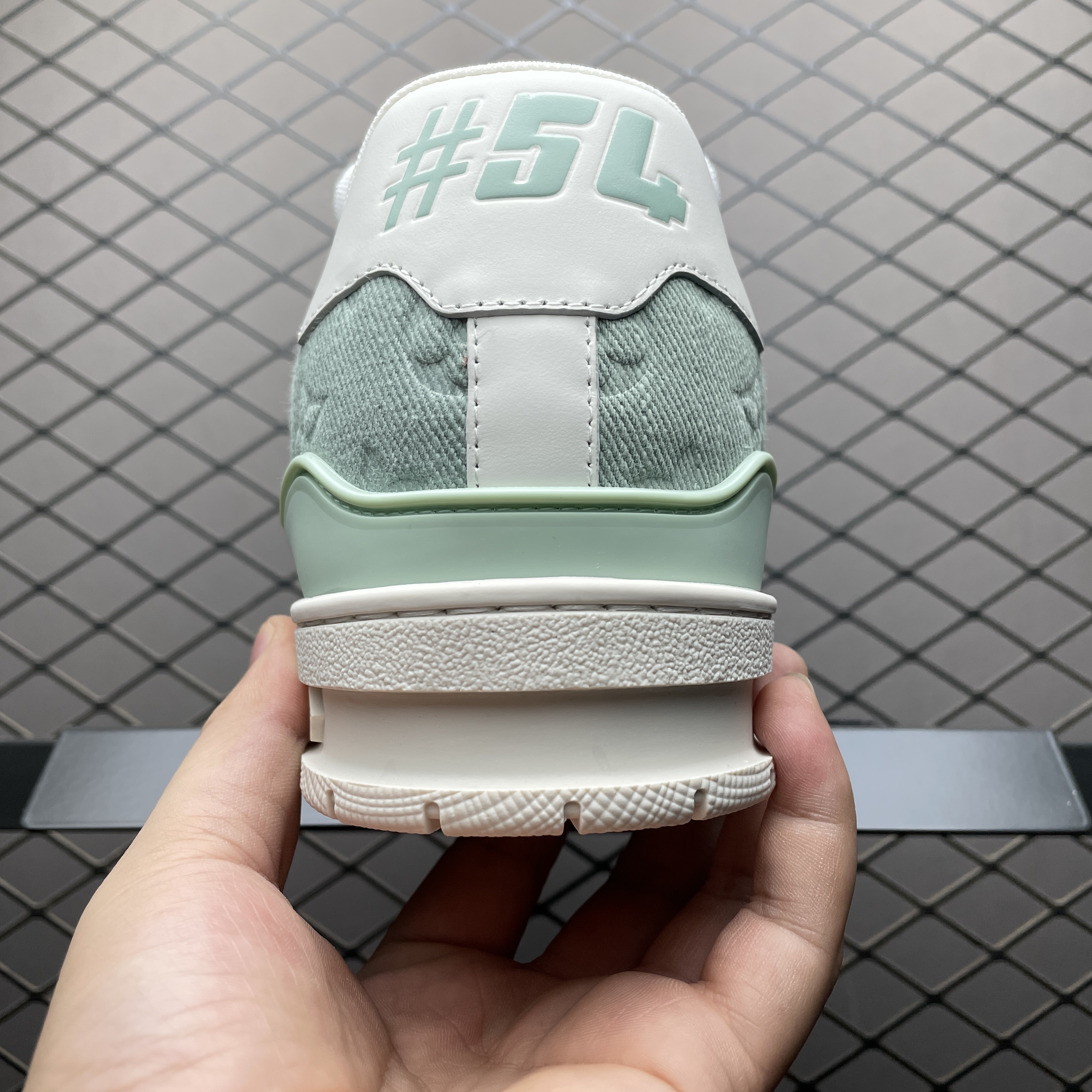 L X V TRAINER SNEAKERS detail 2