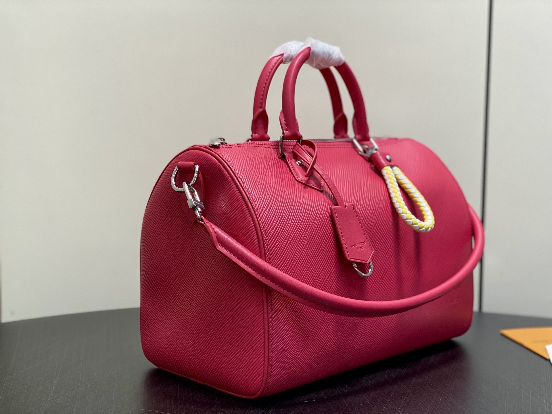 L X V Speedy soft 30 M29096 21x17x30cm detail 2