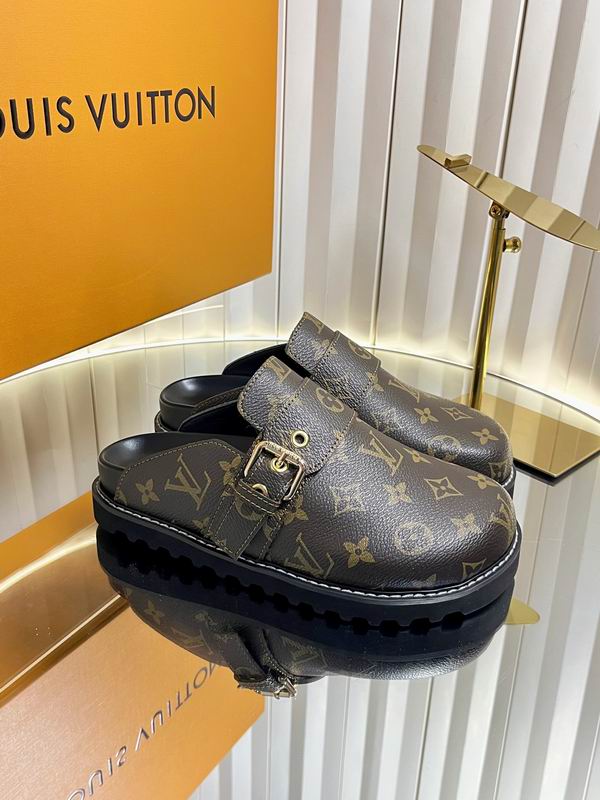 L X V Slippers detail 2