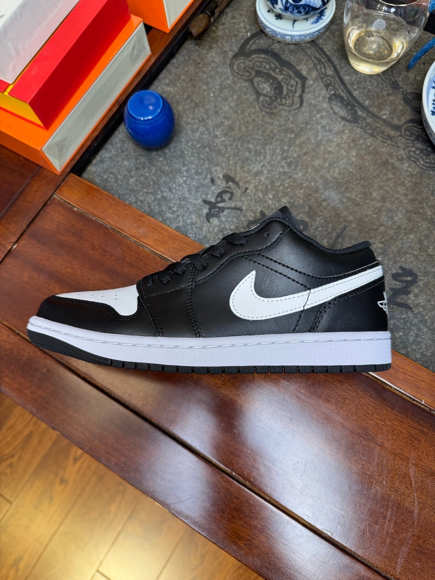 DT AJ1Low低帮黑白皮革  553558-043